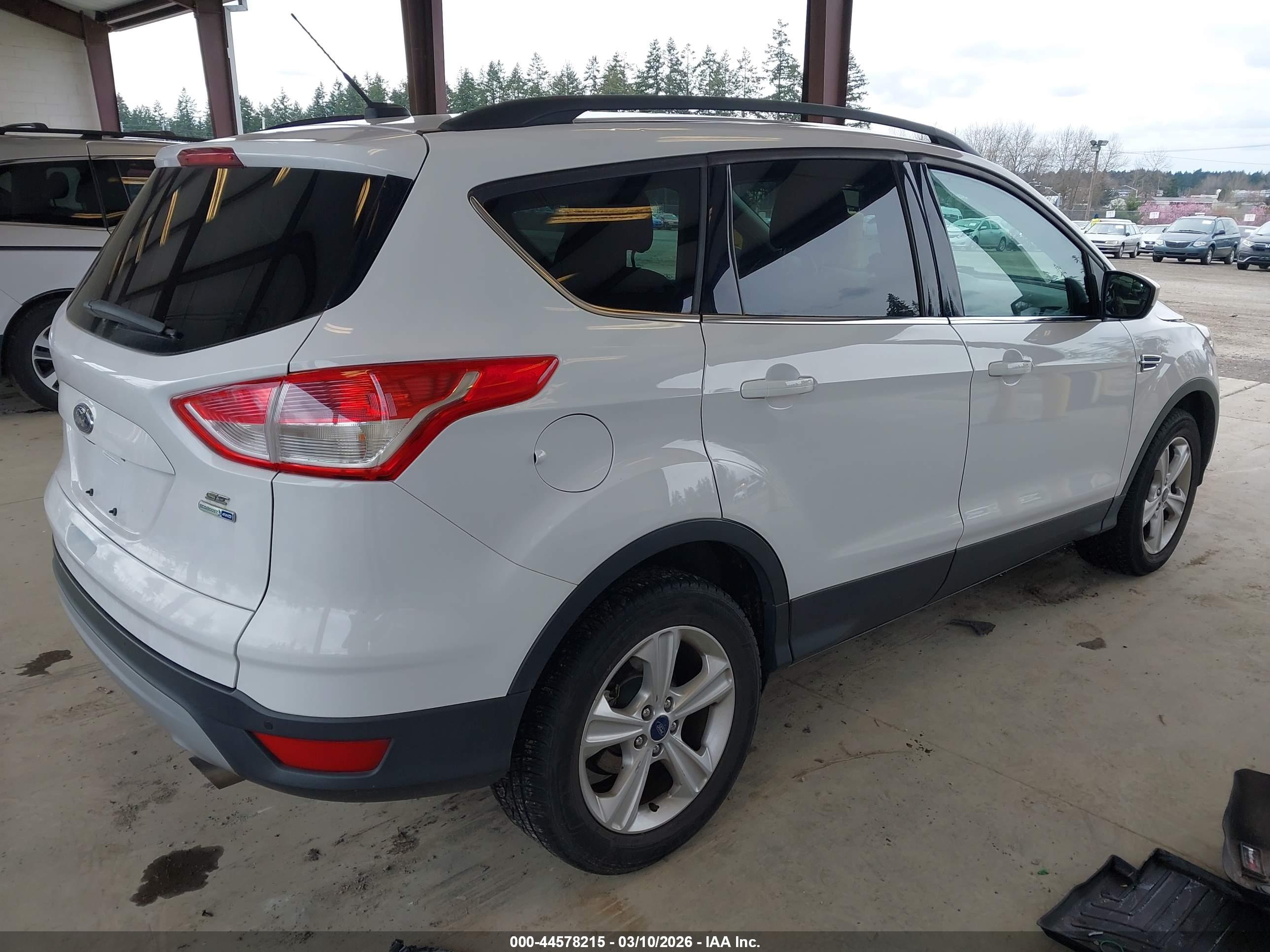 FORD ESCAPE image 4