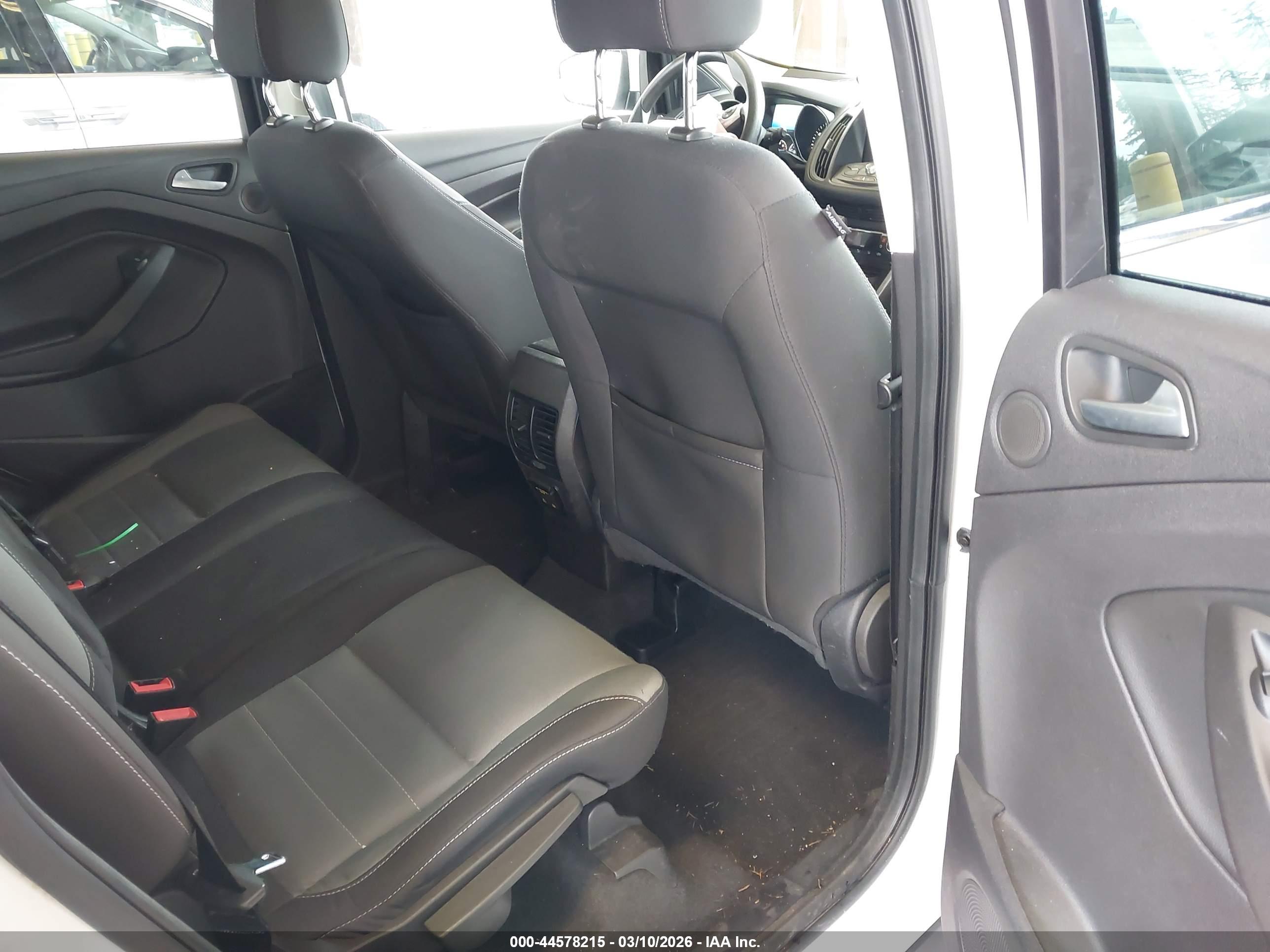 FORD ESCAPE image 8