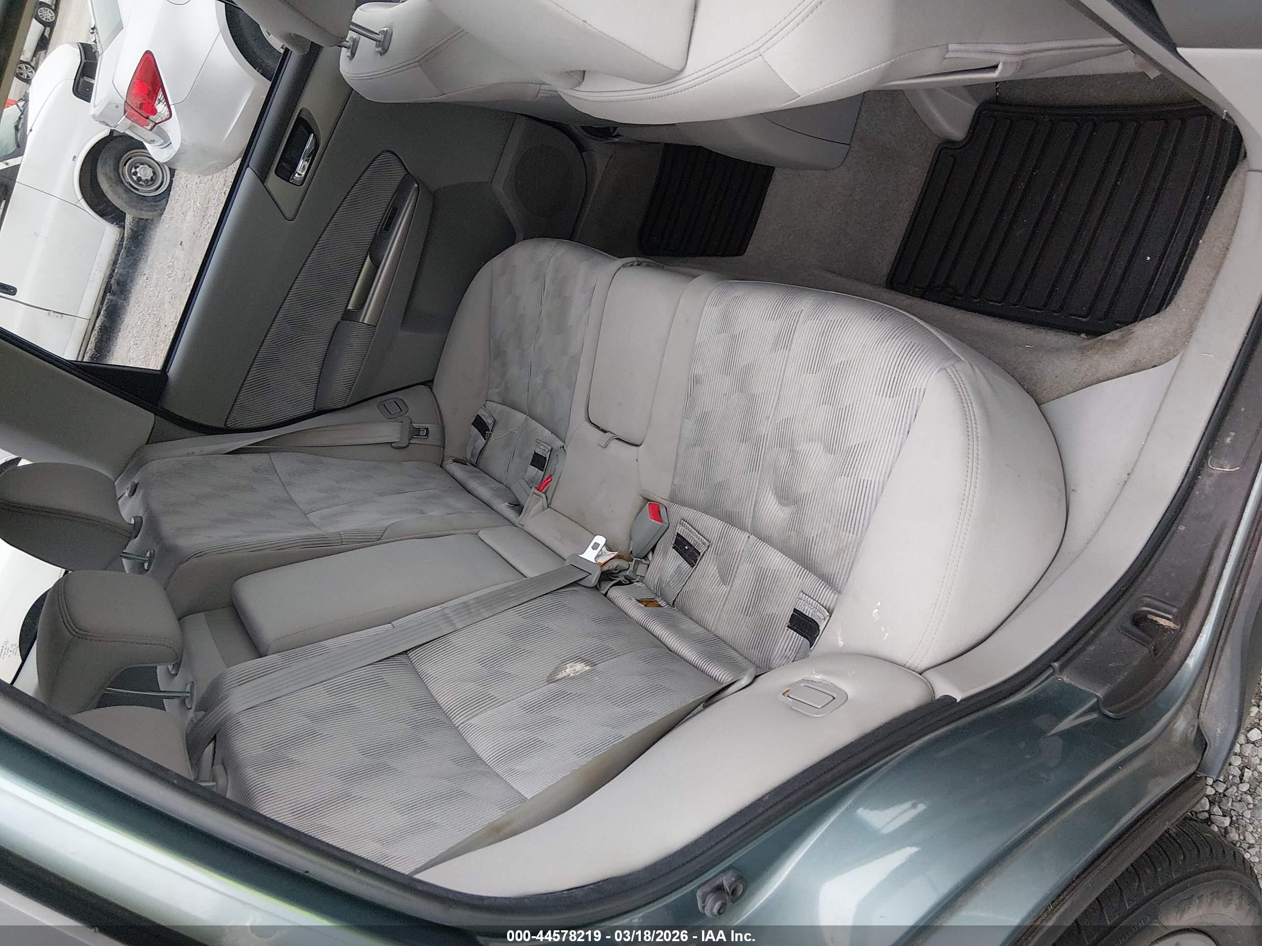 SUBARU FORESTER image 8