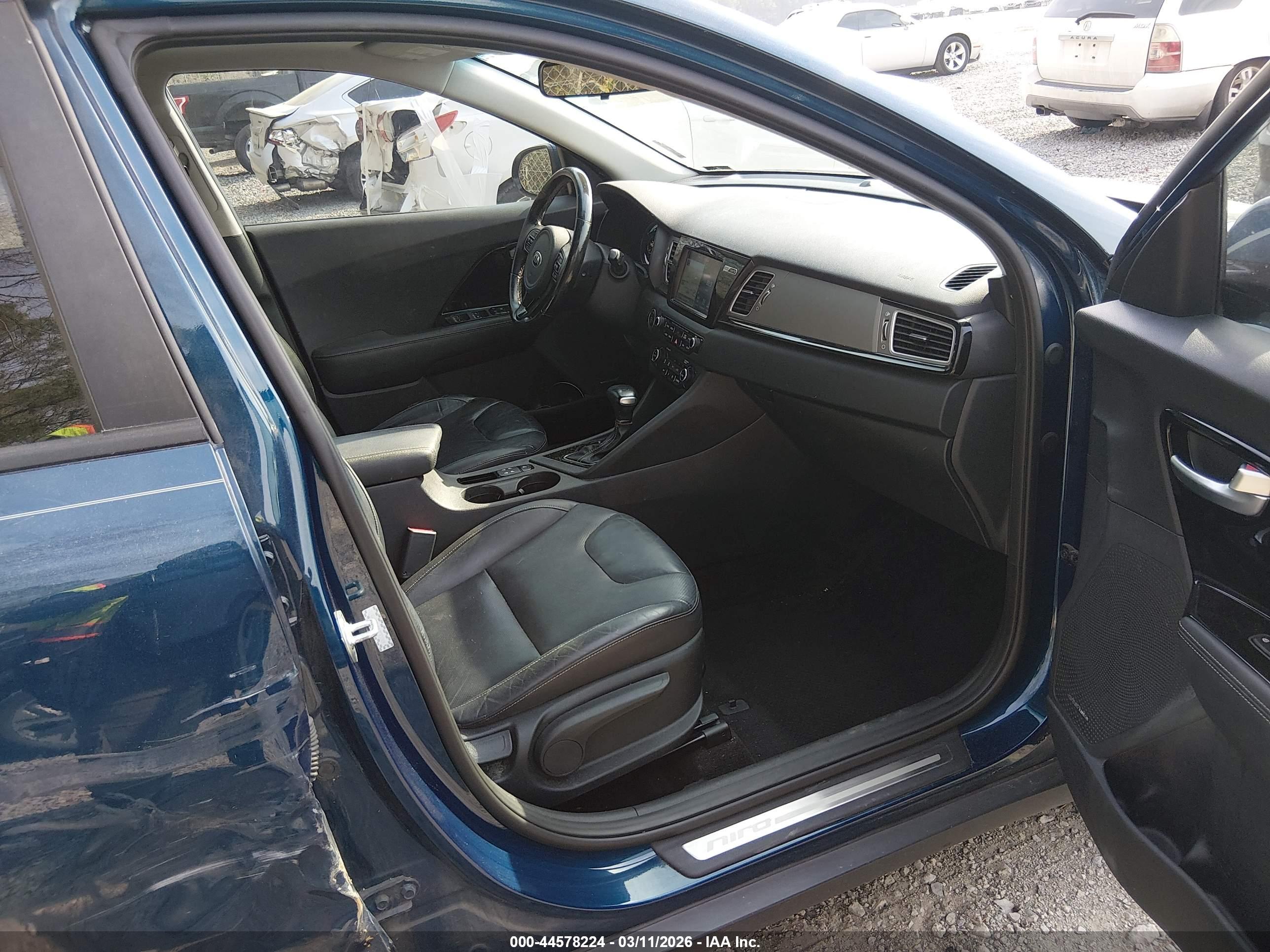 KIA NIRO image 5