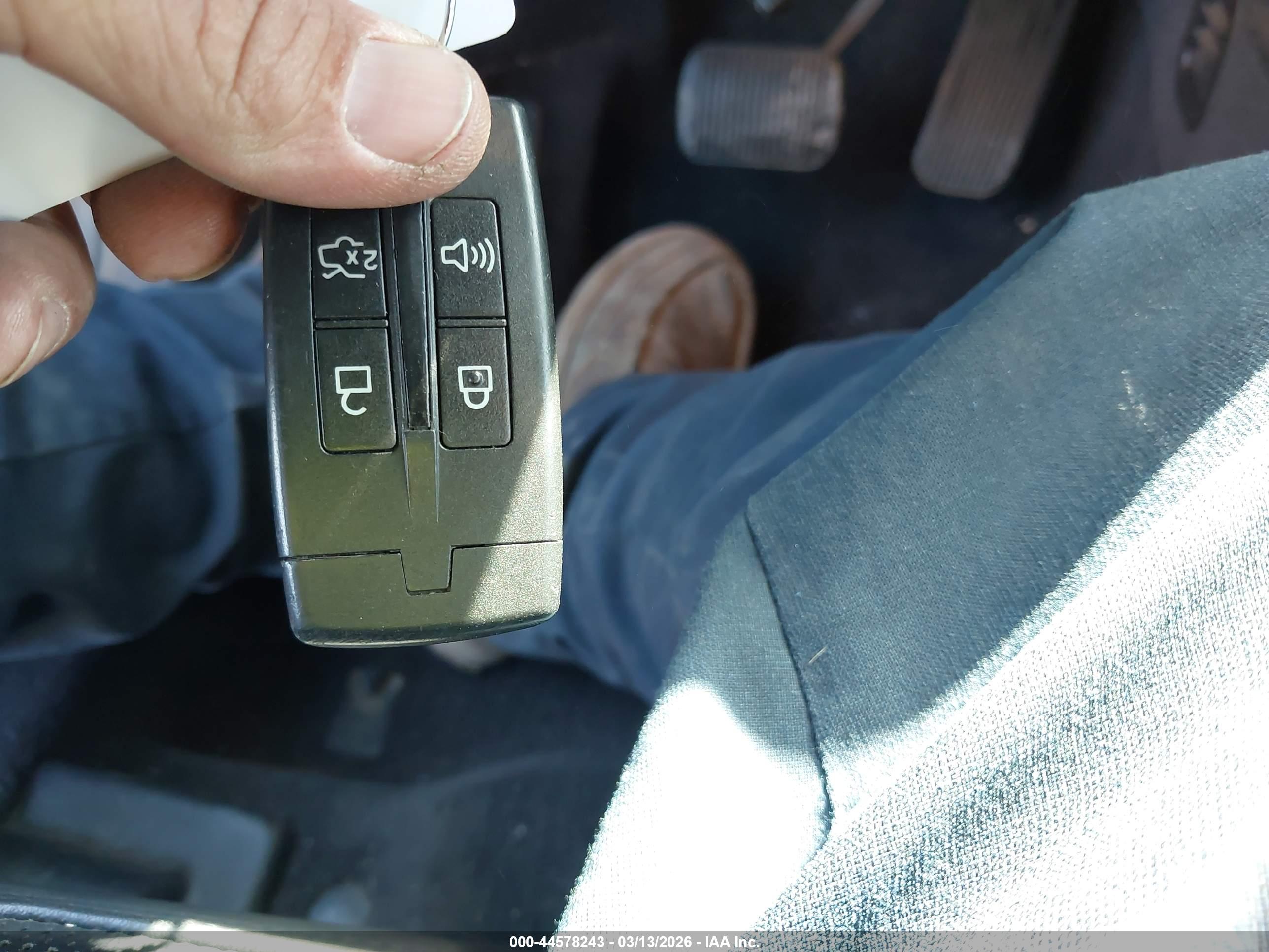 LINCOLN MKS image 11