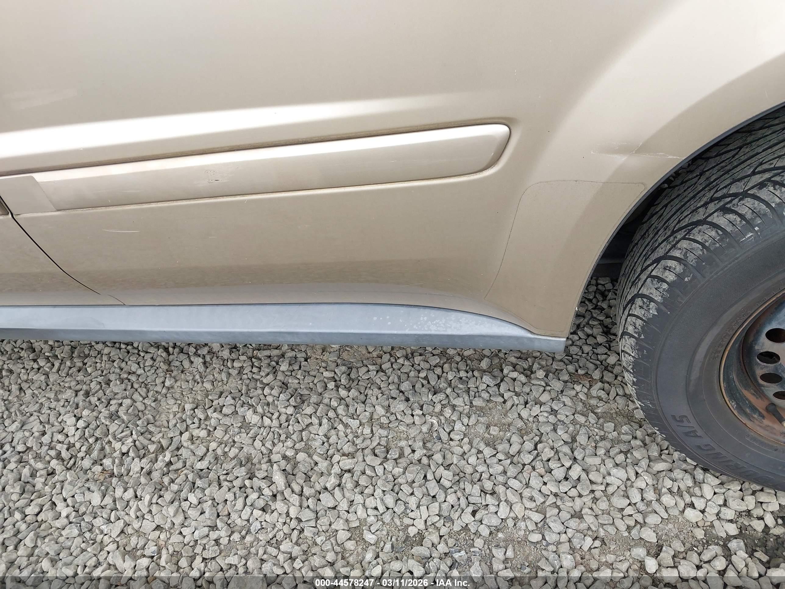 CHEVROLET EQUINOX image 6