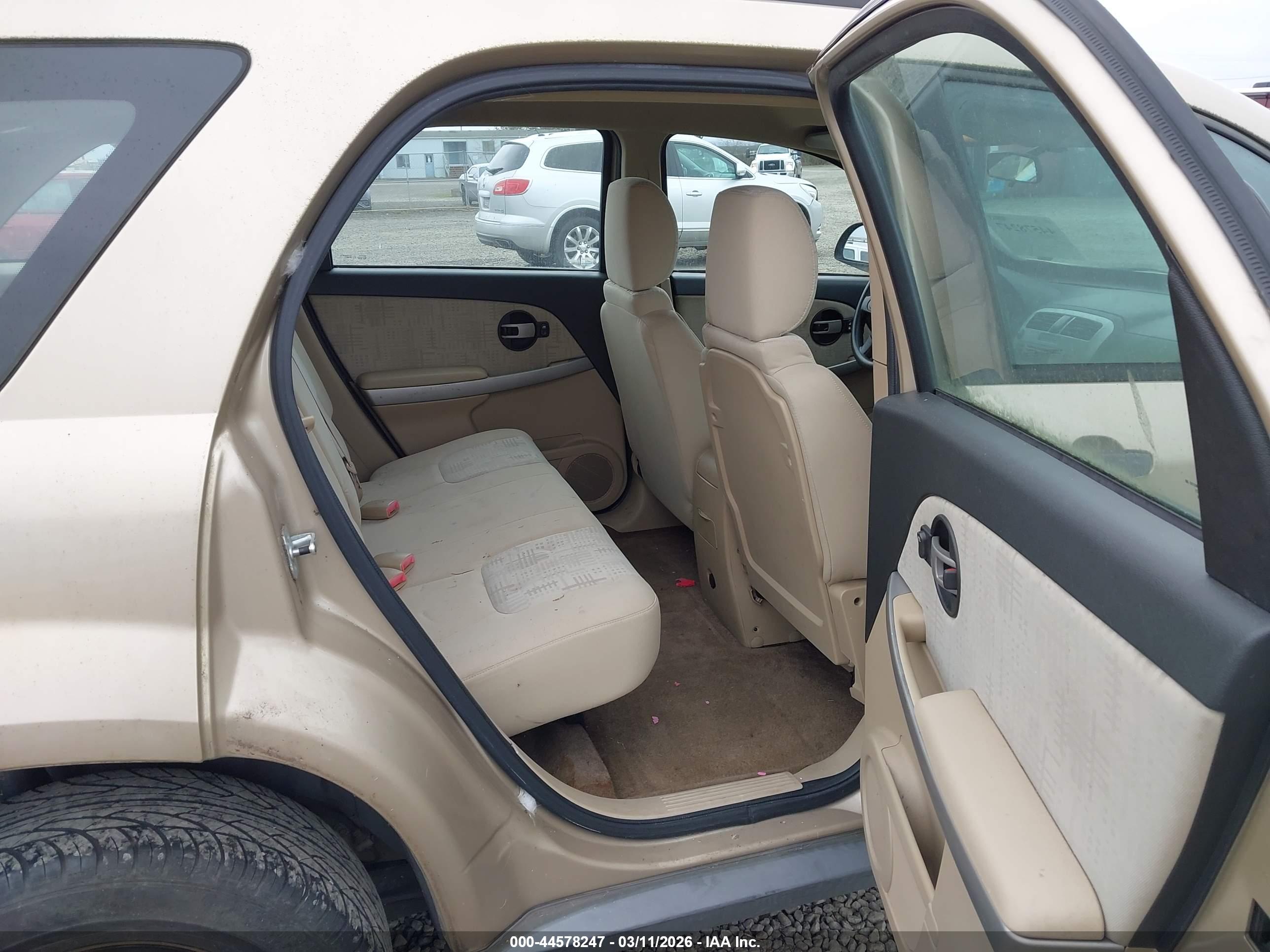 CHEVROLET EQUINOX image 8