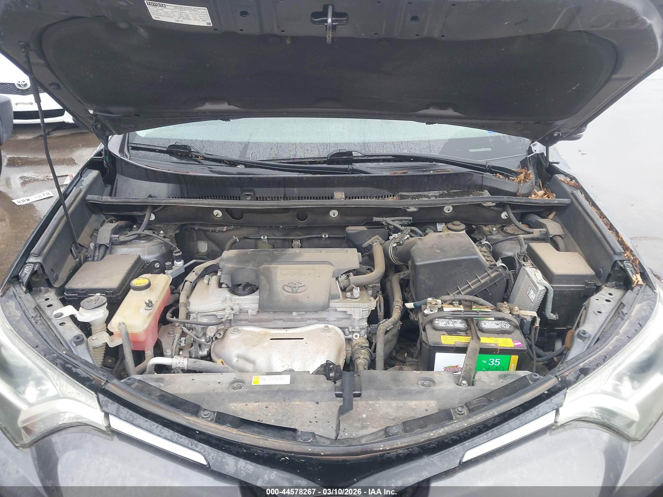 TOYOTA RAV4 image 10