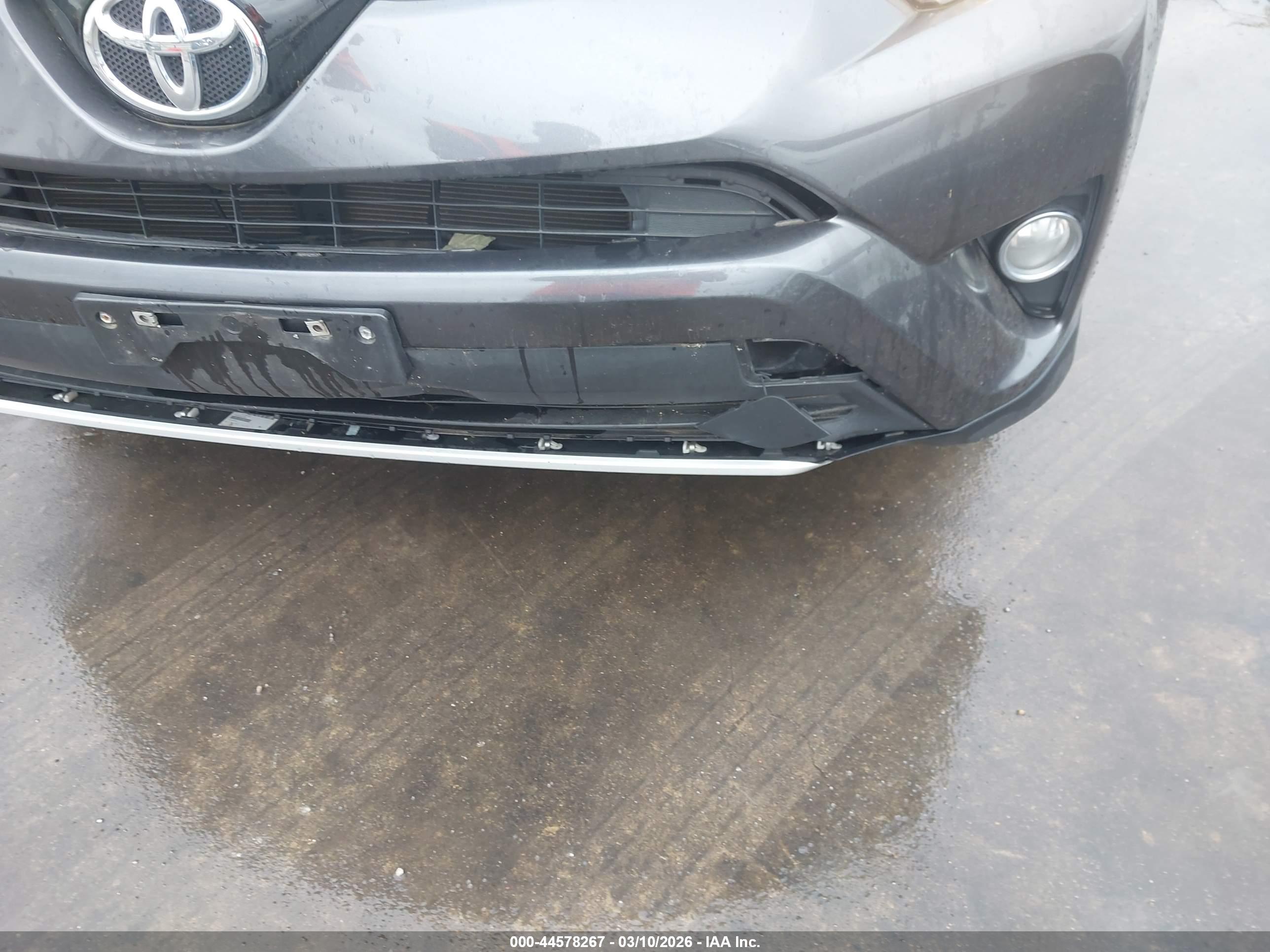 TOYOTA RAV4 image 6