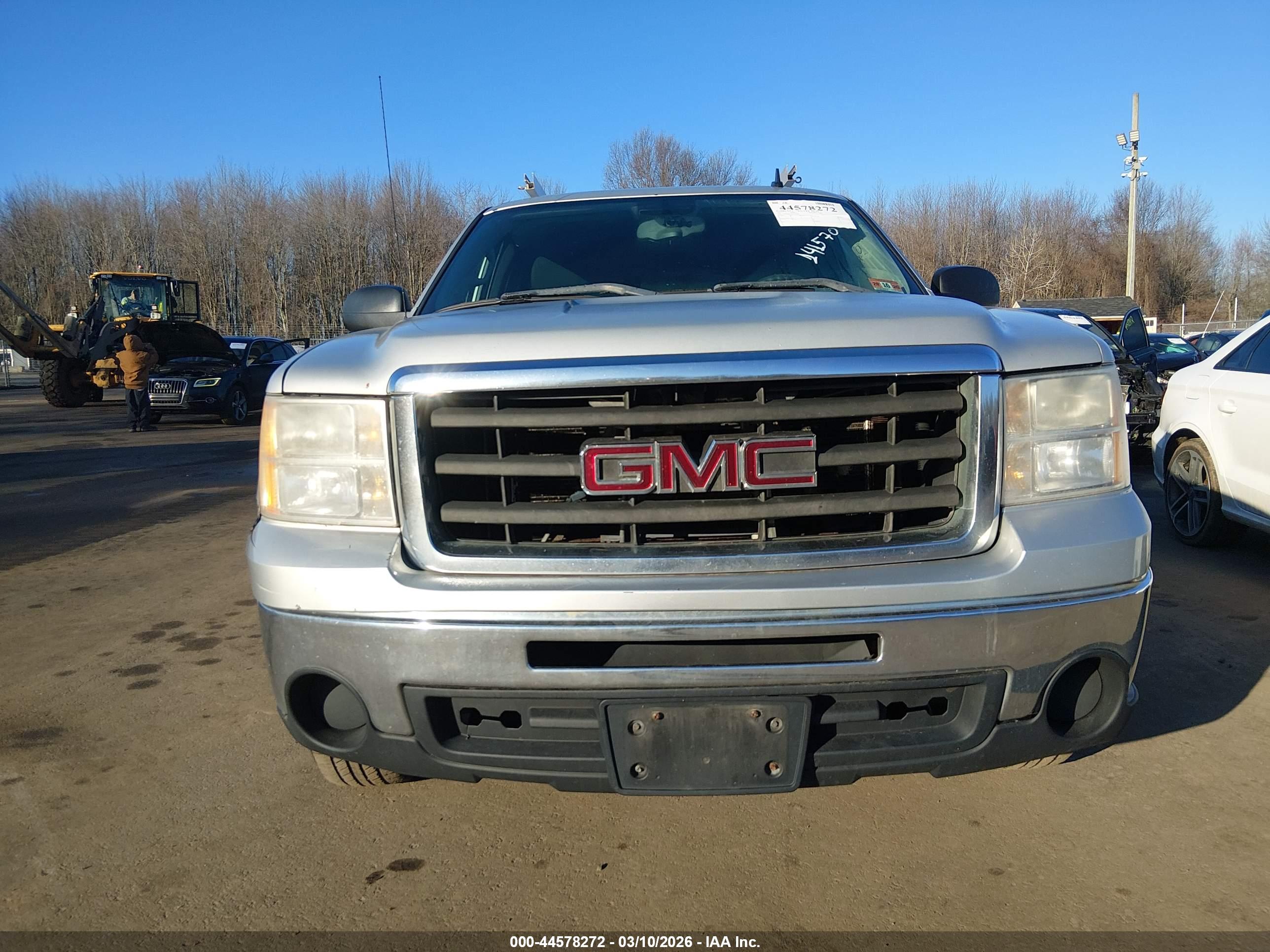 GMC SIERRA image 6