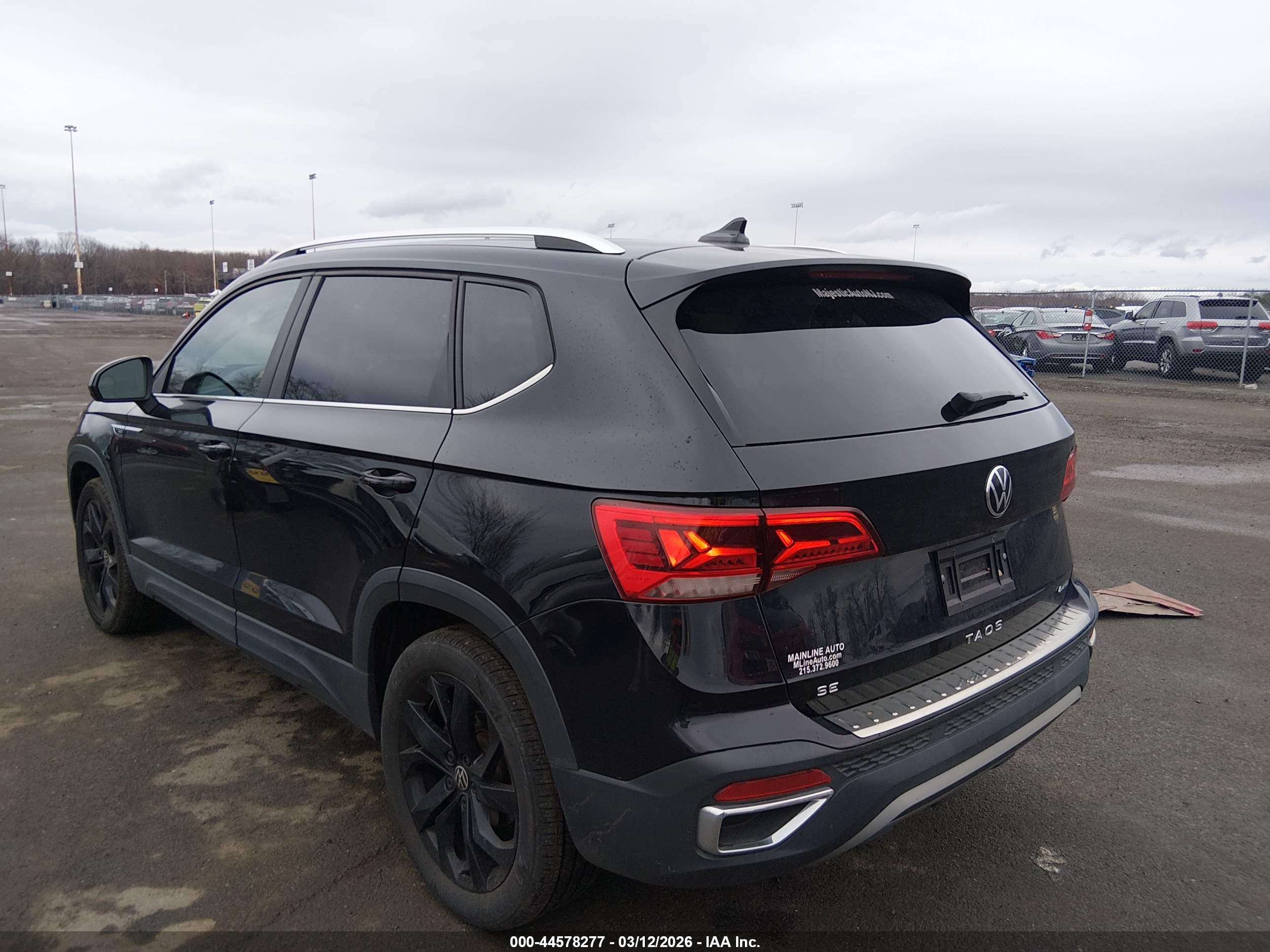 VOLKSWAGEN TAOS image 3