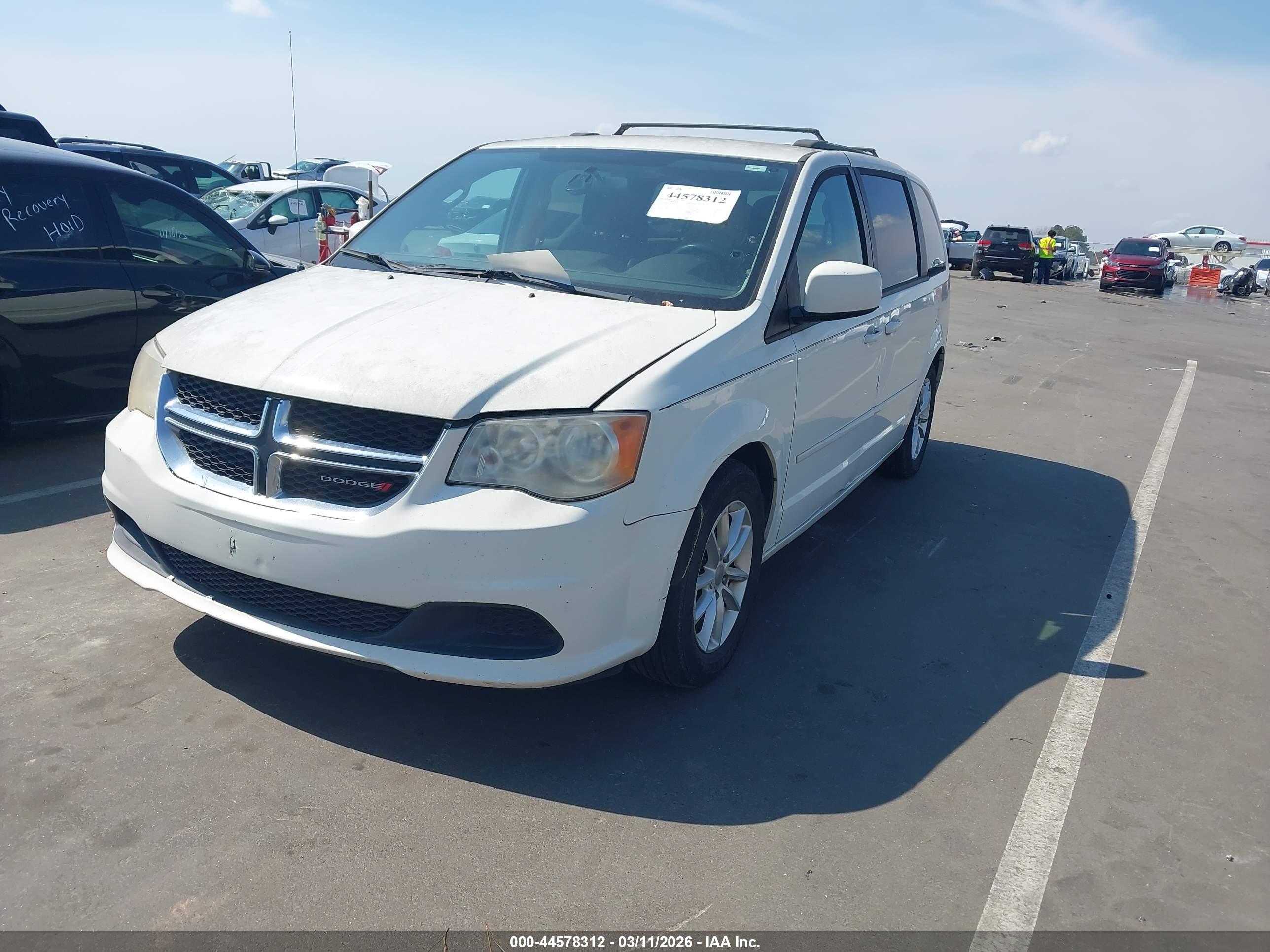 DODGE GRAND image 2