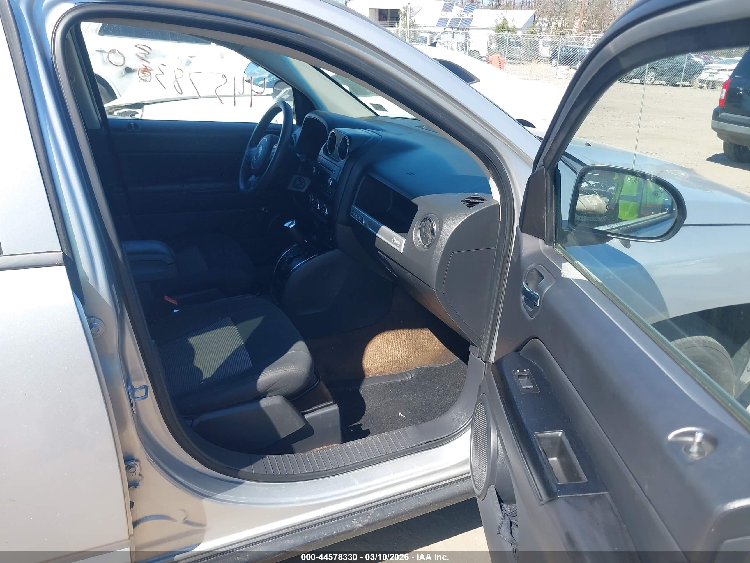 JEEP COMPASS image 5