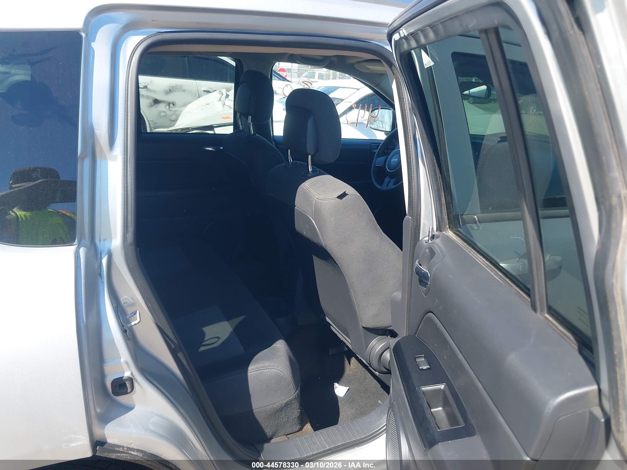 JEEP COMPASS image 8