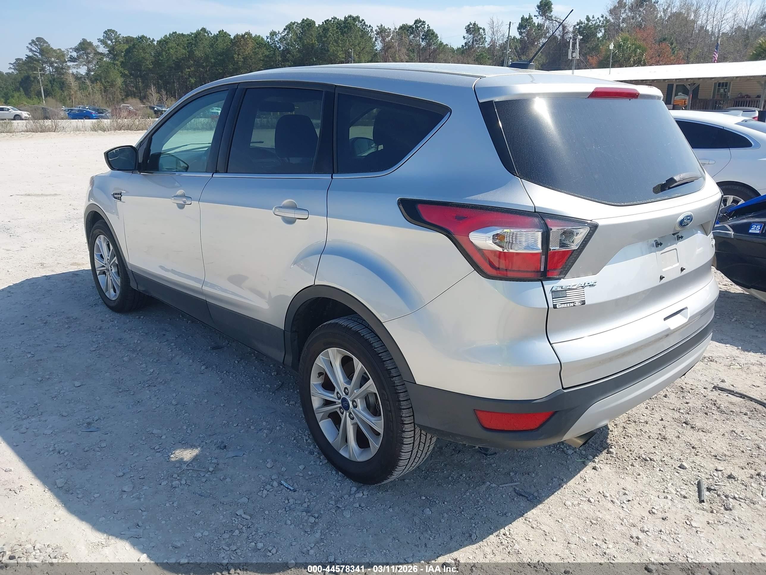 FORD ESCAPE image 3