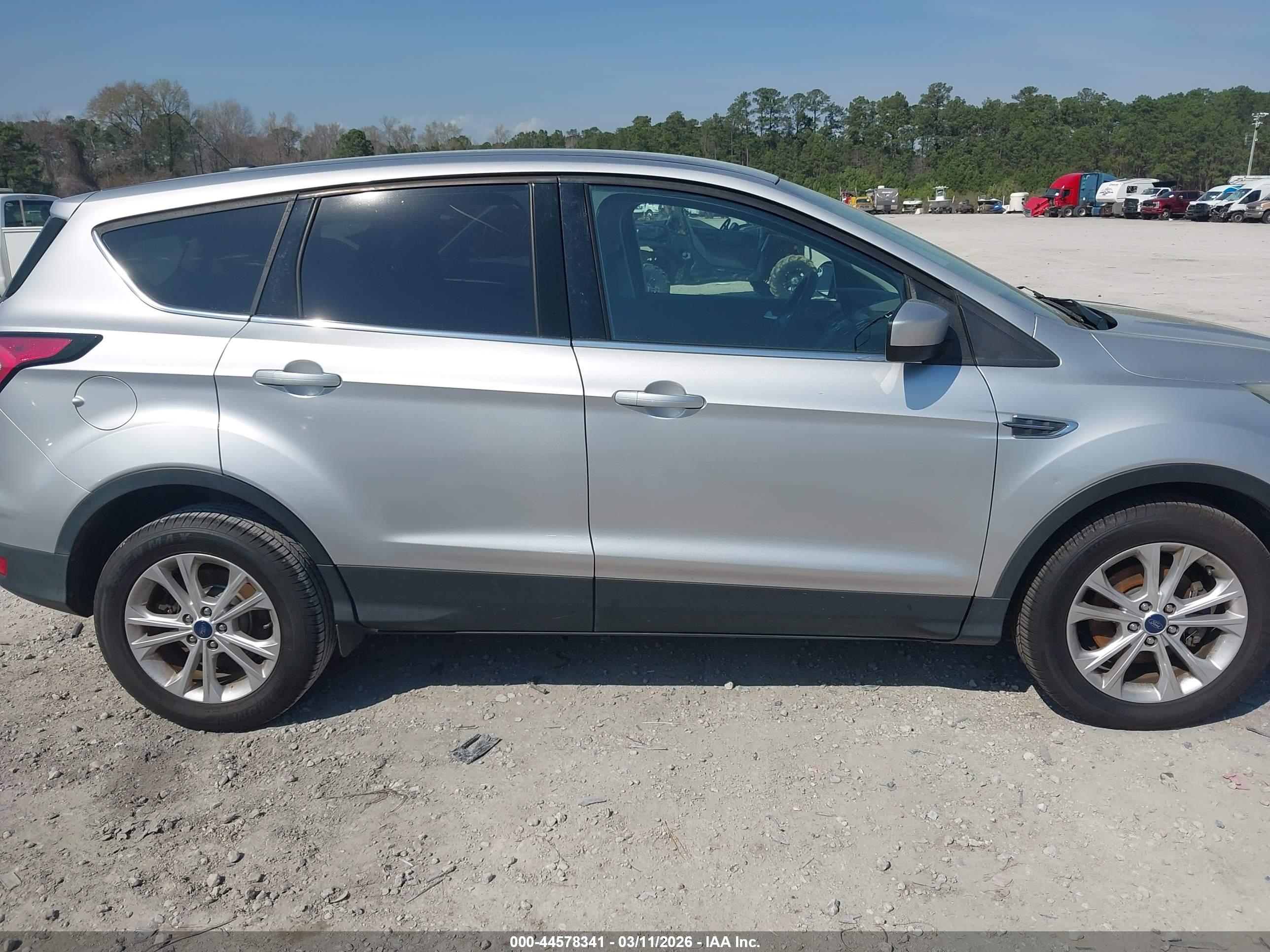 FORD ESCAPE image 6