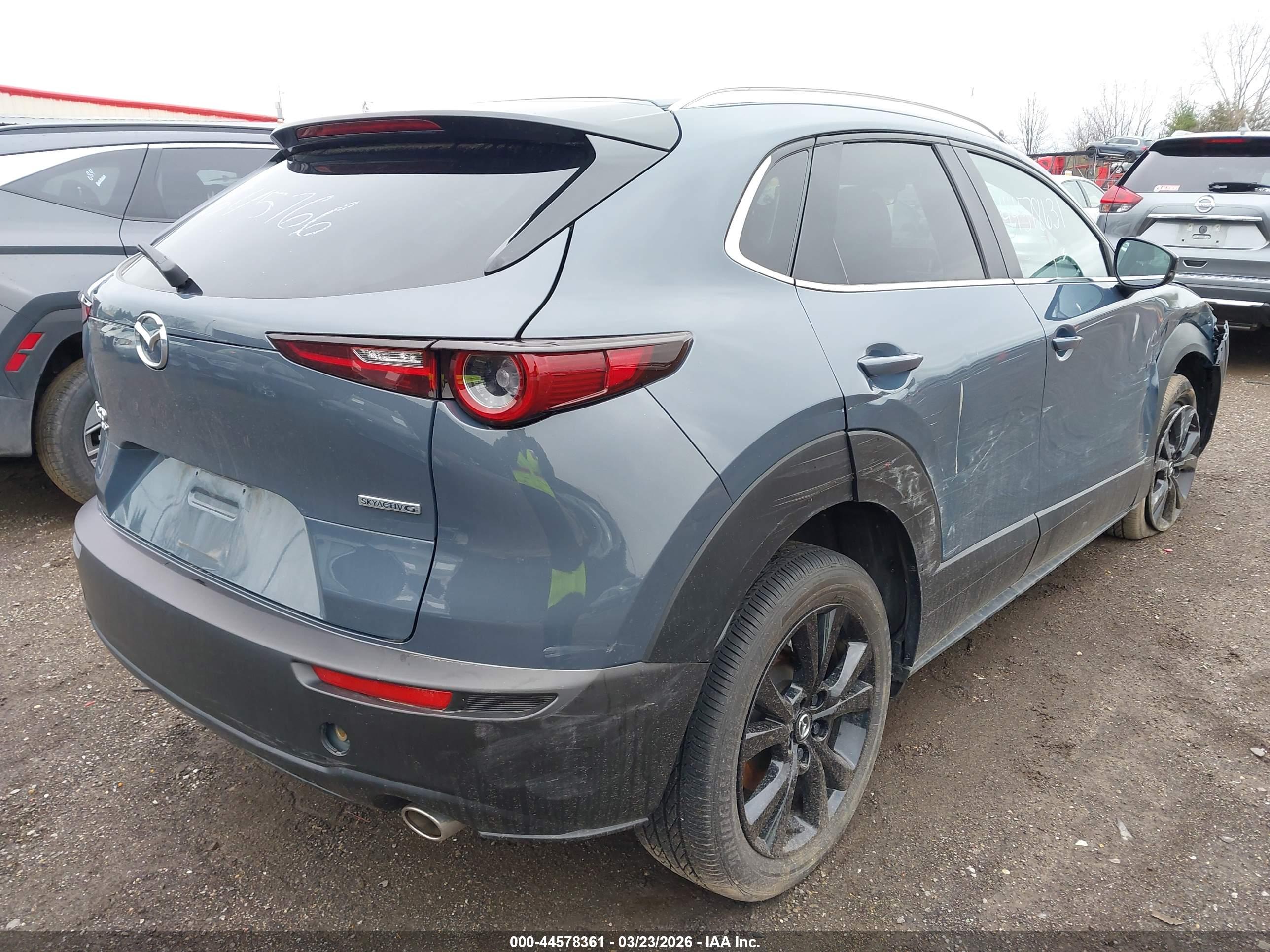 MAZDA CX-30 image 4