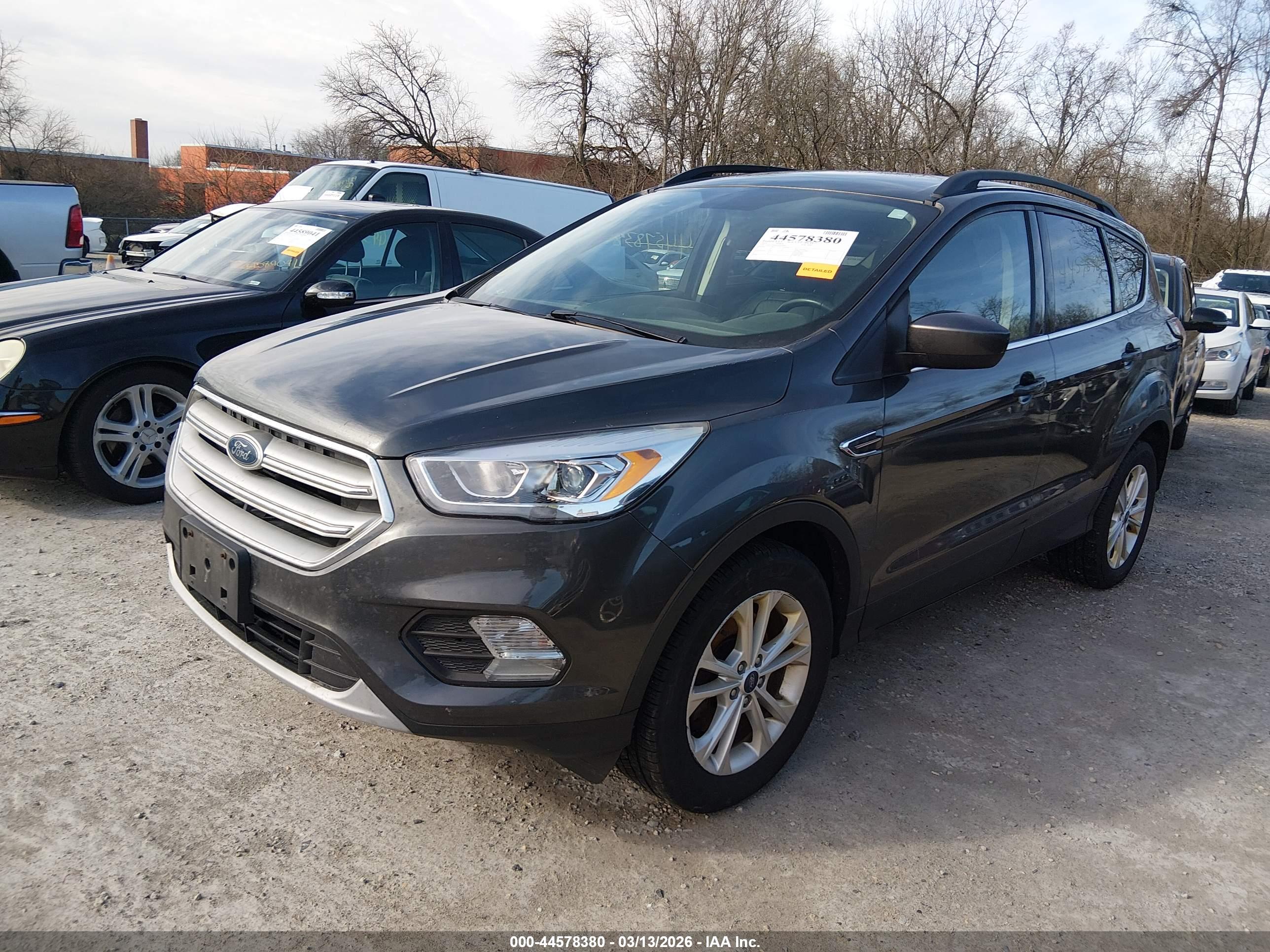 FORD ESCAPE image 2