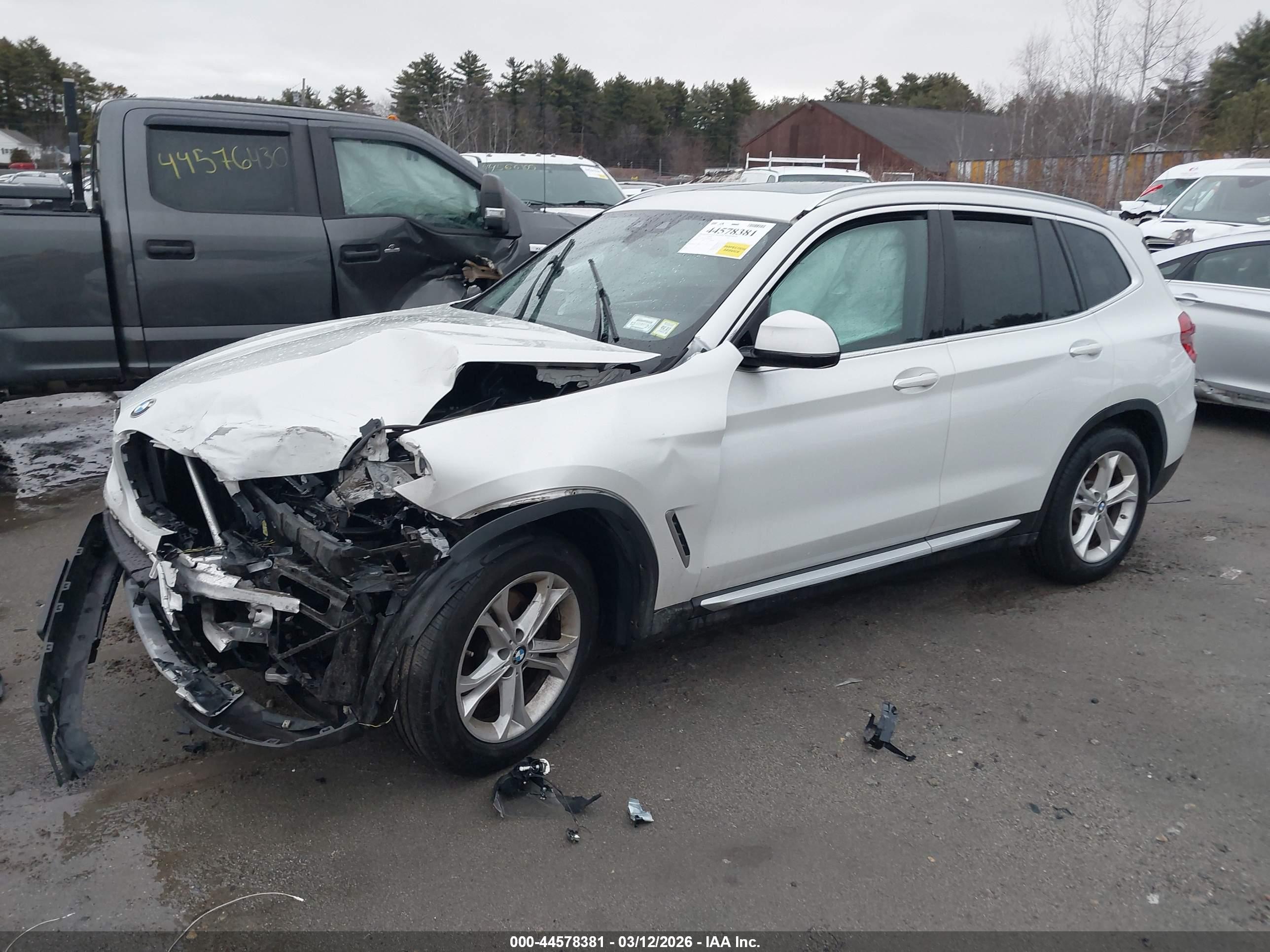 BMW X3 image 2