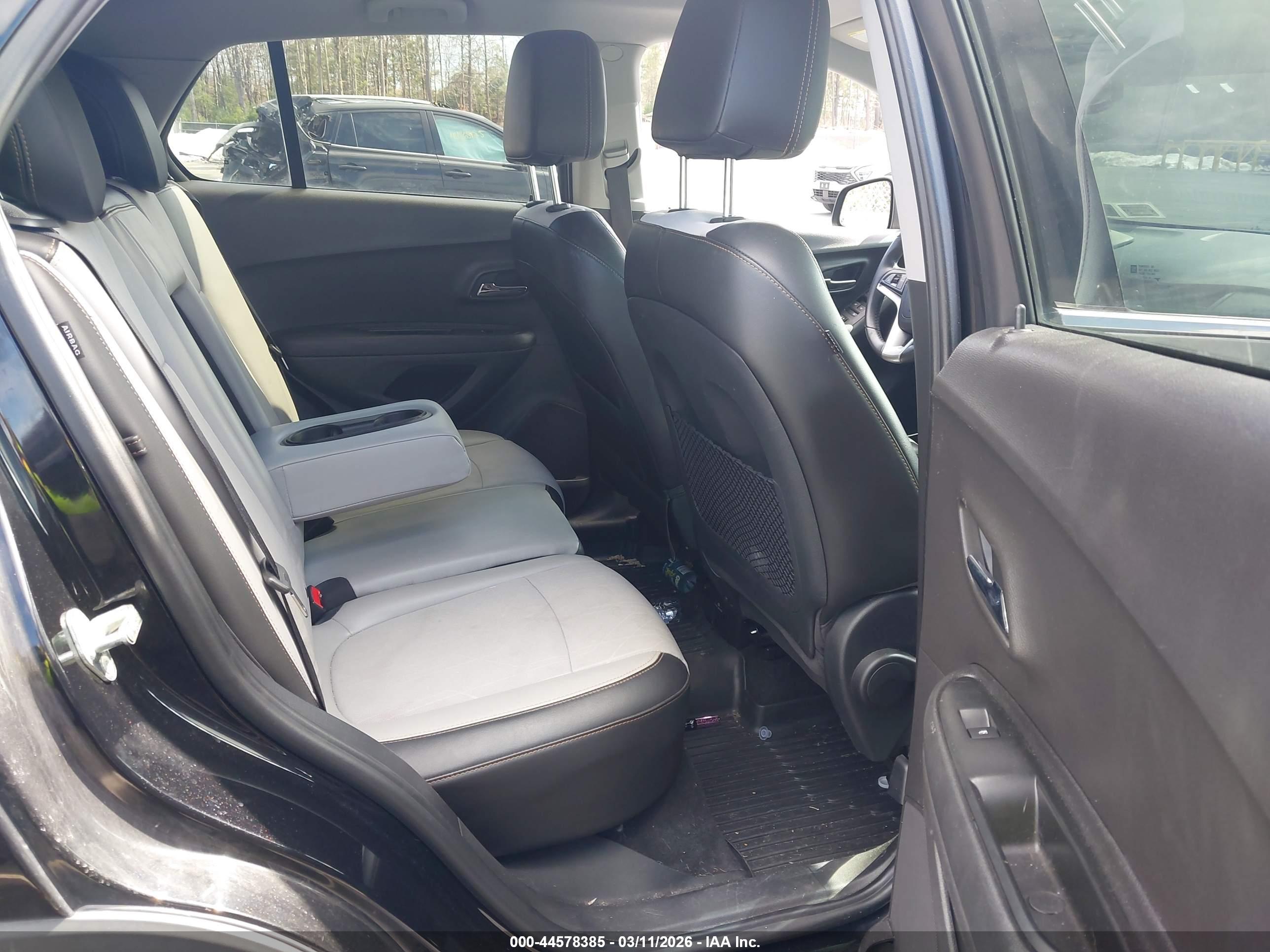 CHEVROLET TRAX image 8