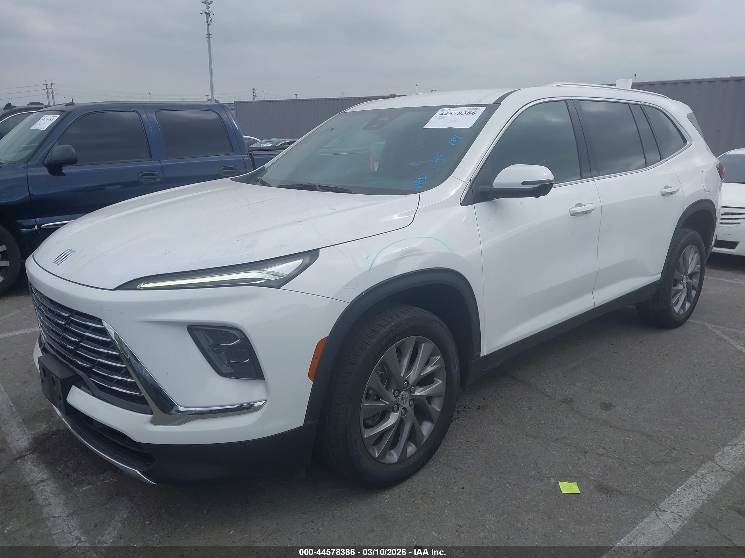 BUICK ENCLAVE image 2
