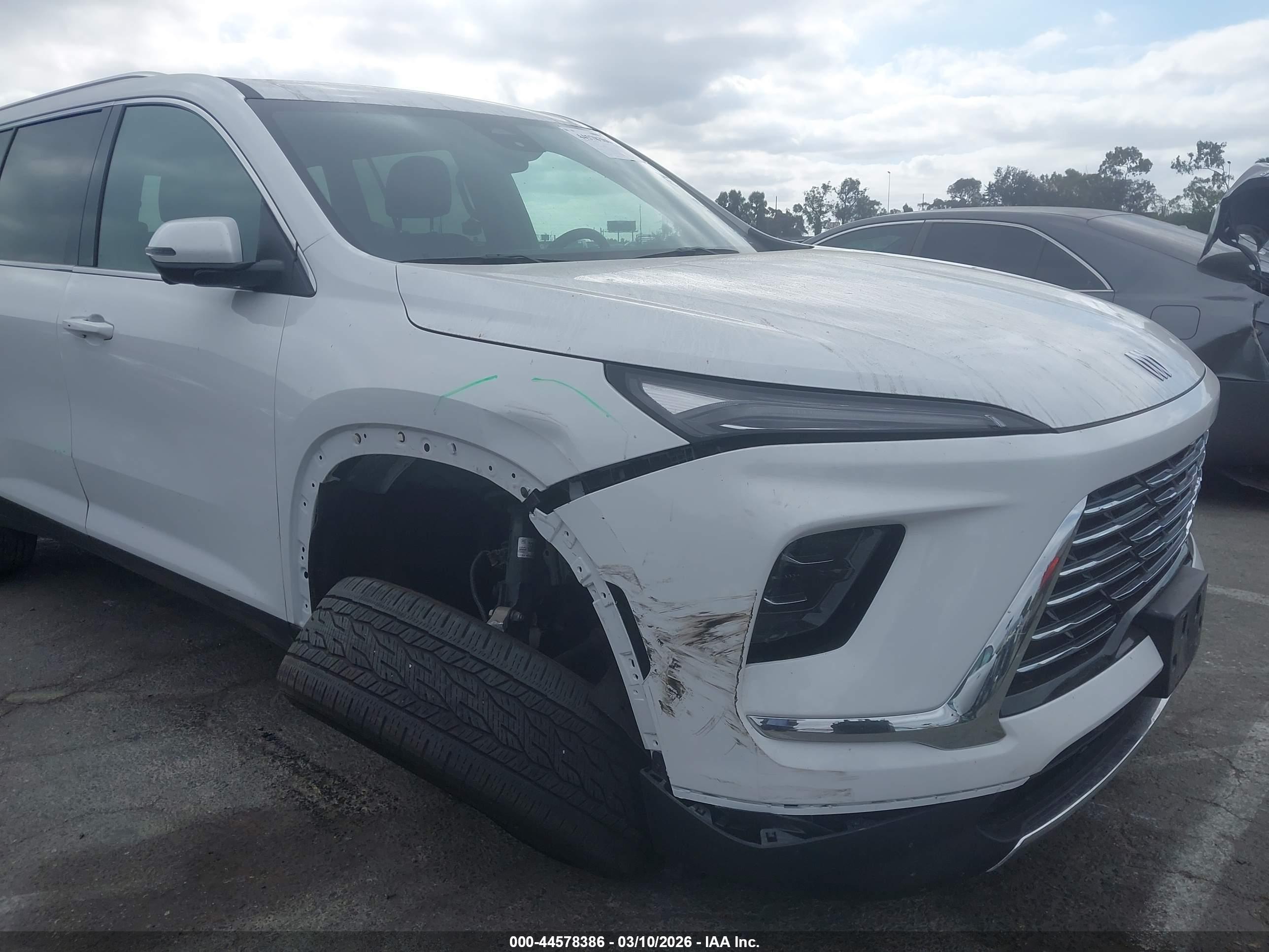 BUICK ENCLAVE image 6