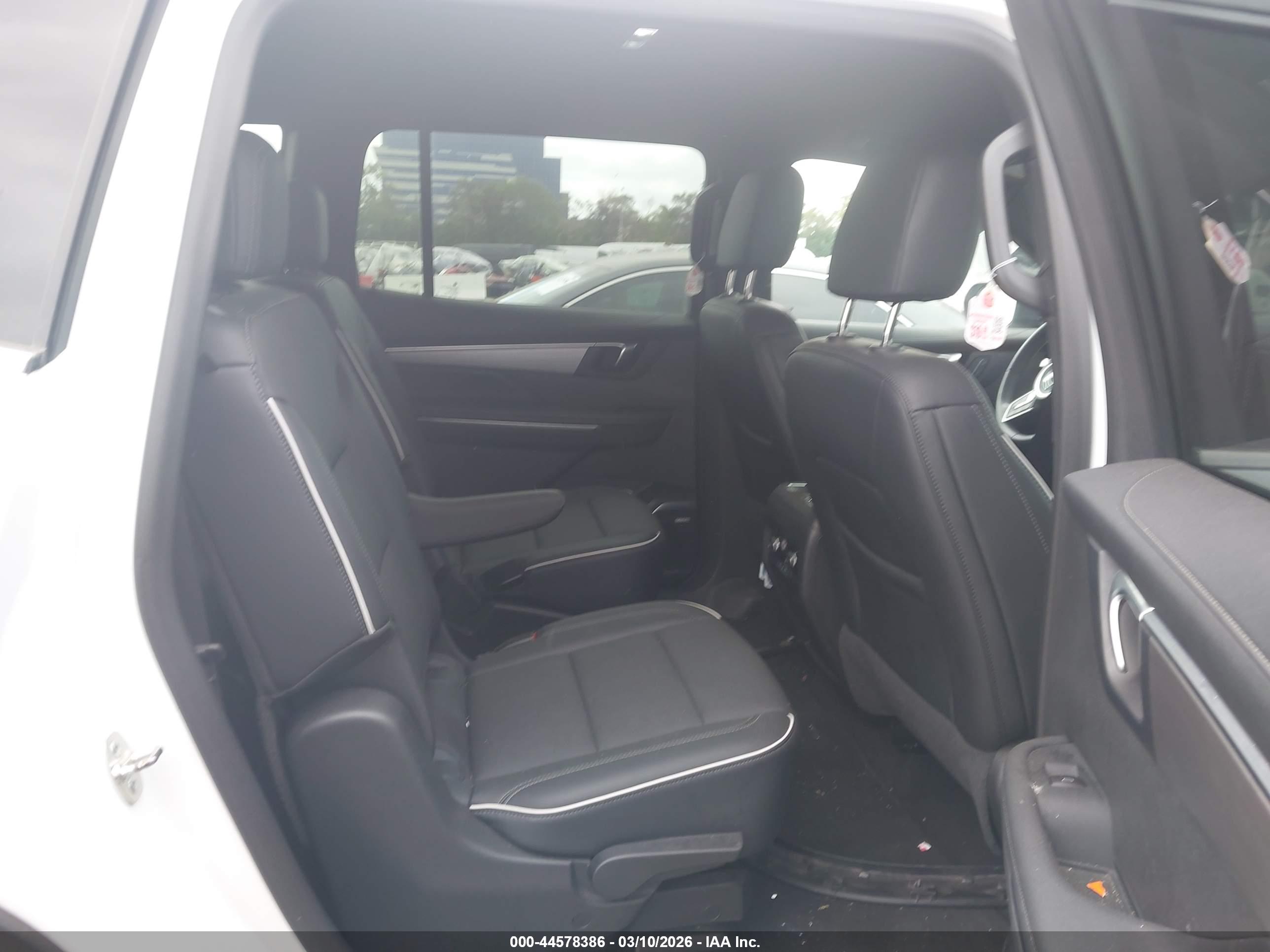 BUICK ENCLAVE image 8