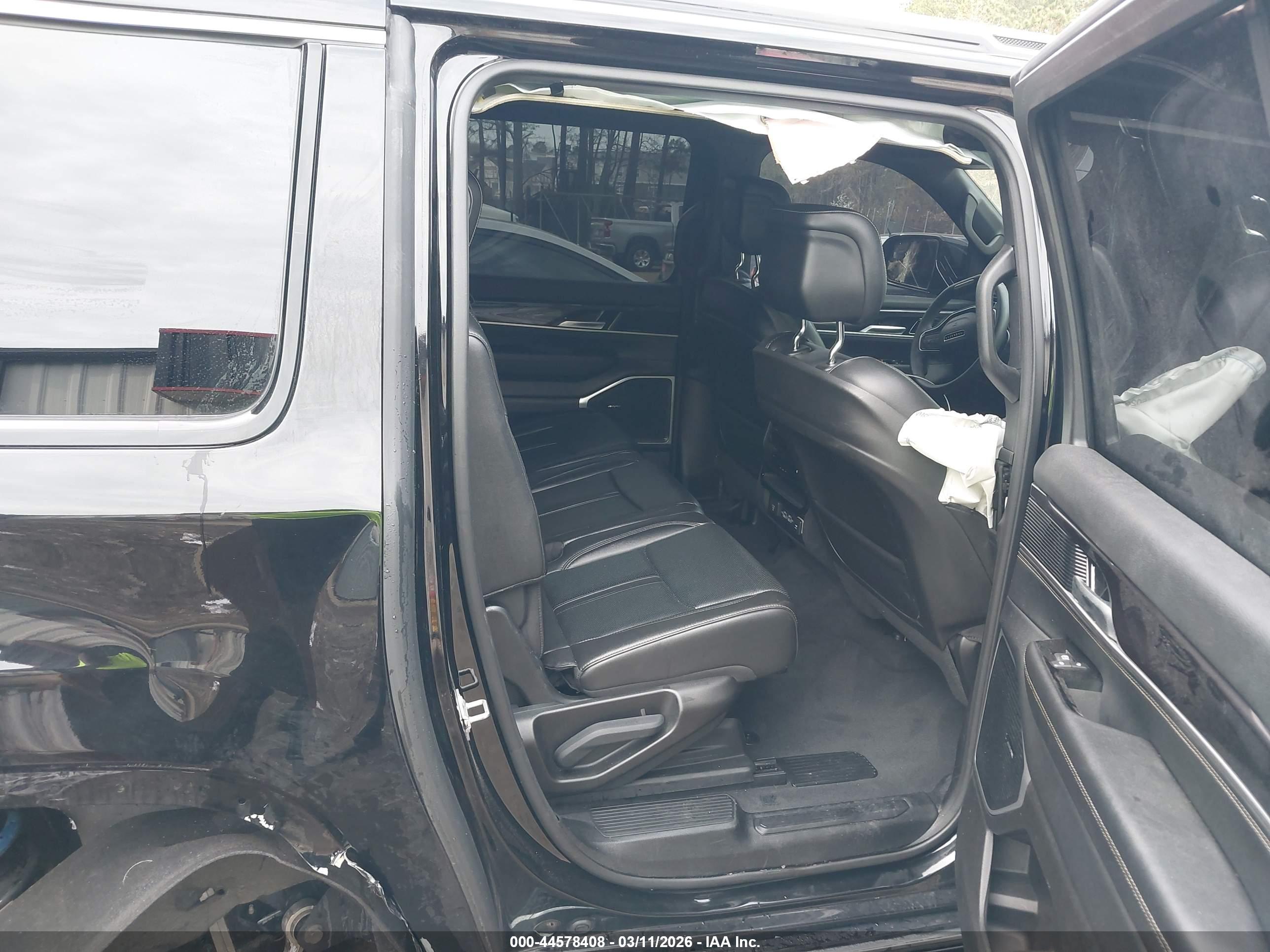 JEEP WAGONEER image 8