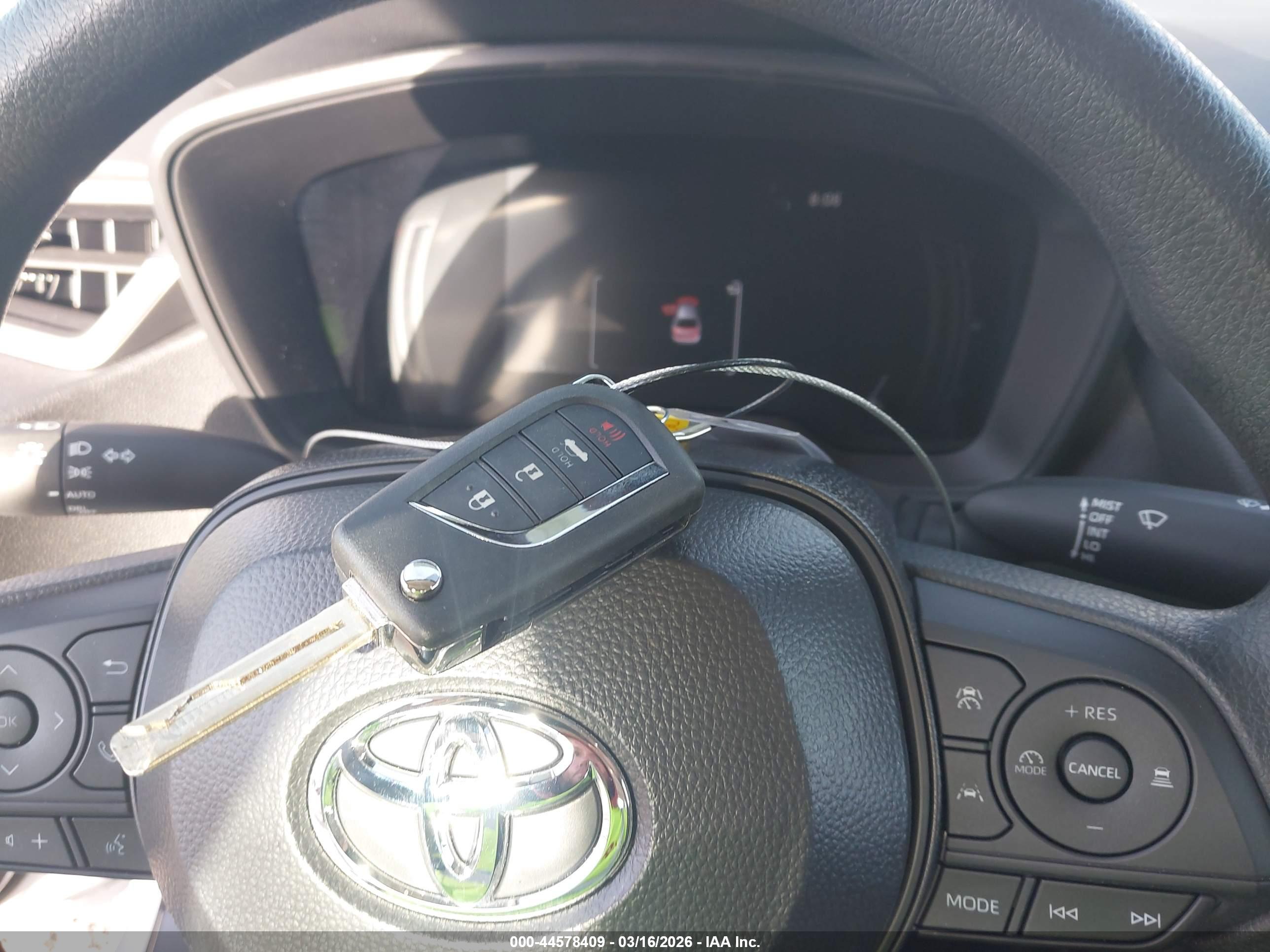 TOYOTA COROLLA image 11