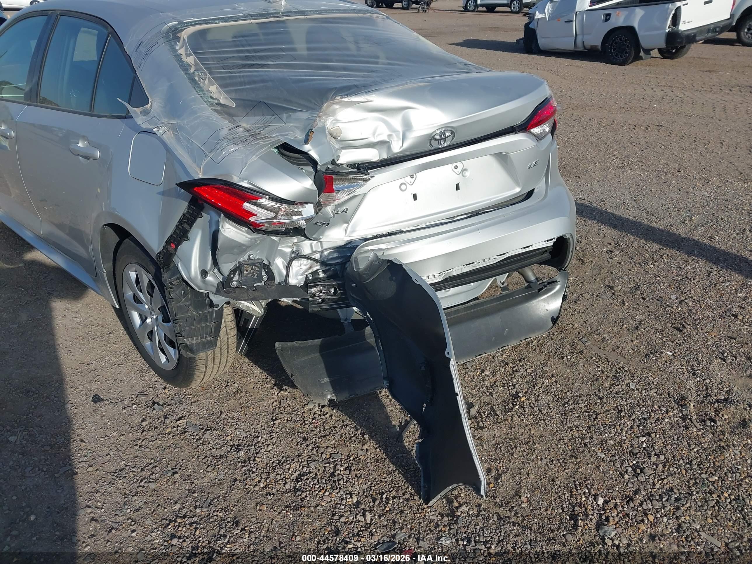 TOYOTA COROLLA image 6