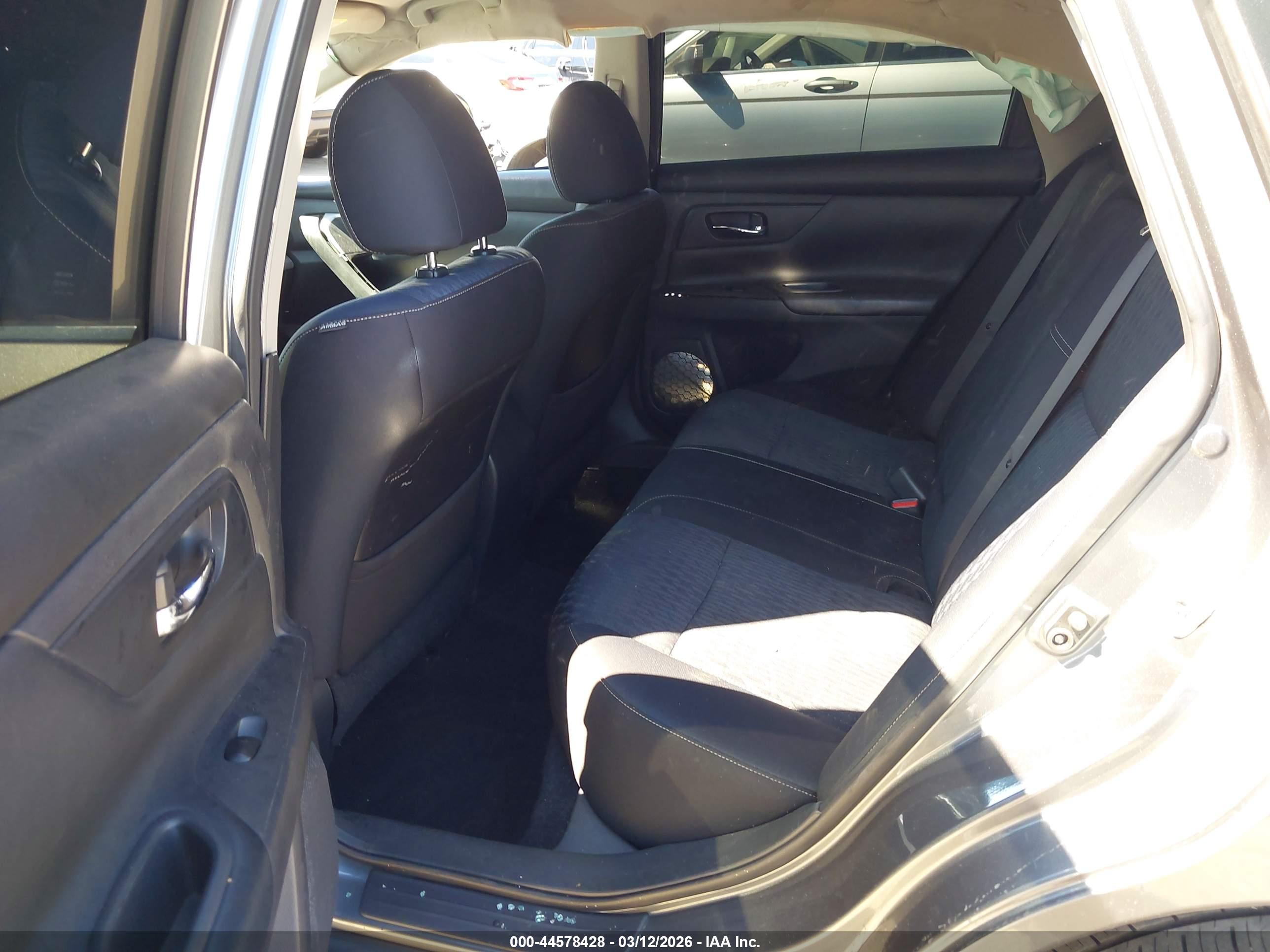 NISSAN ALTIMA image 8