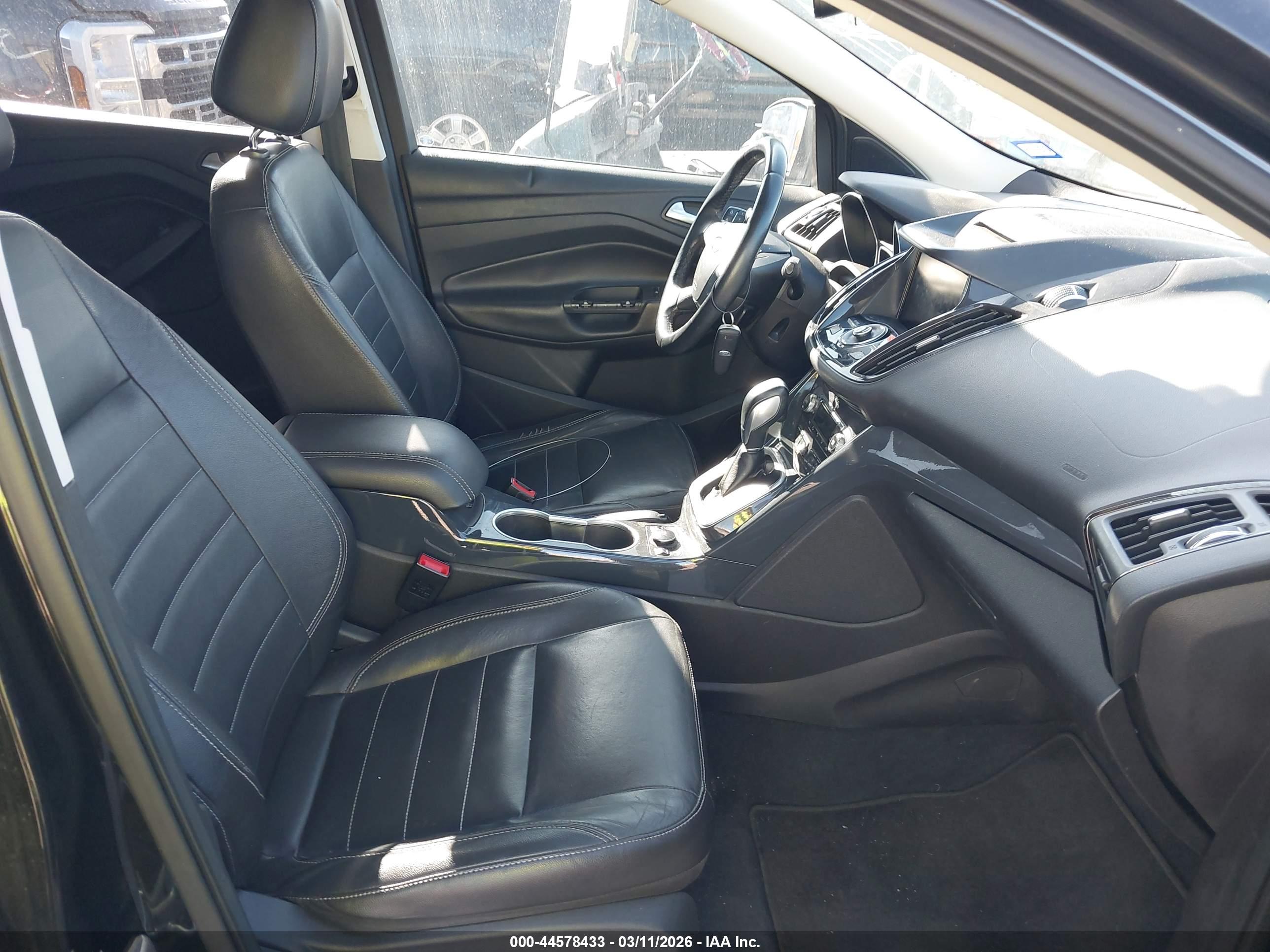FORD ESCAPE image 5