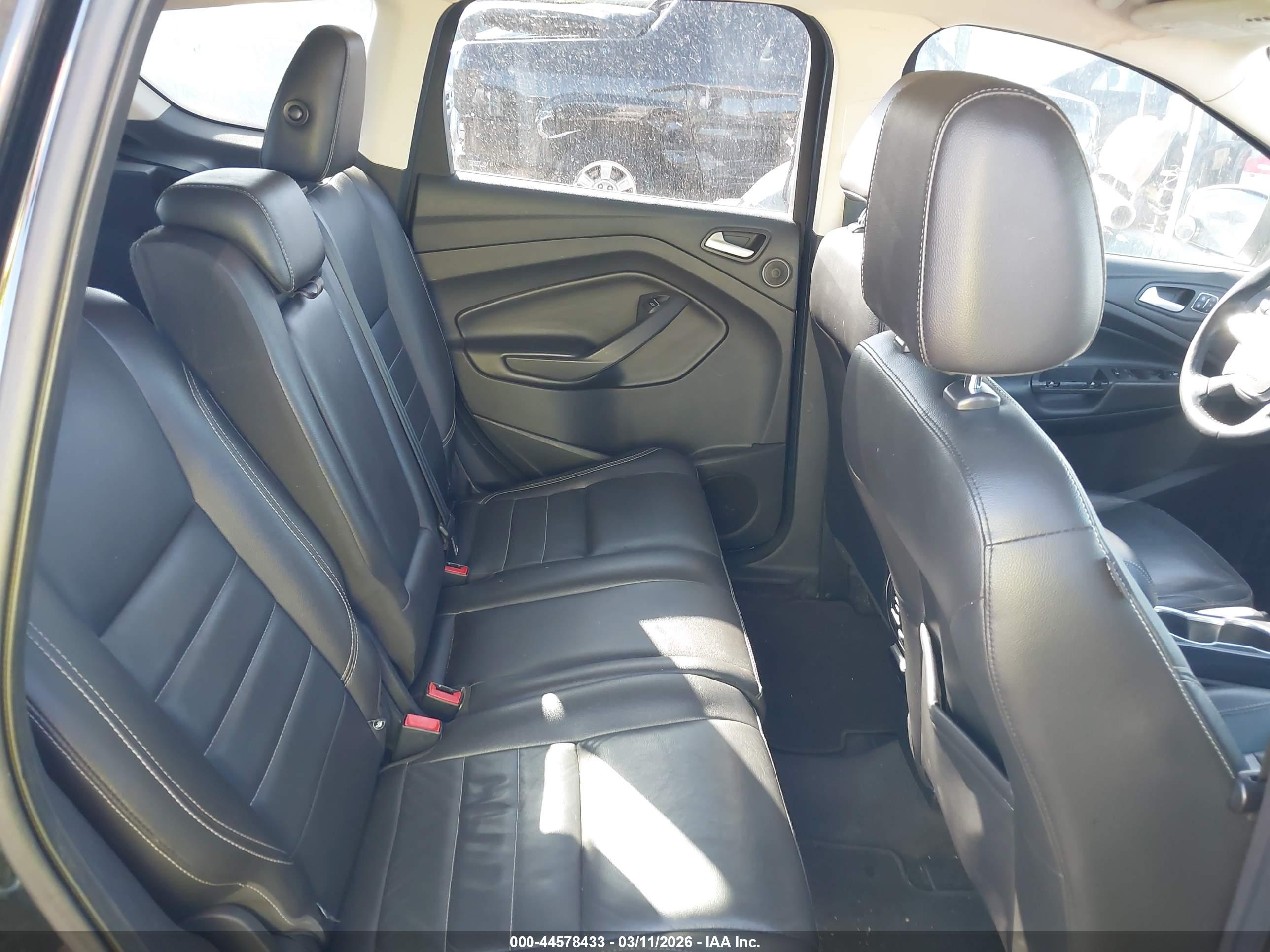 FORD ESCAPE image 8
