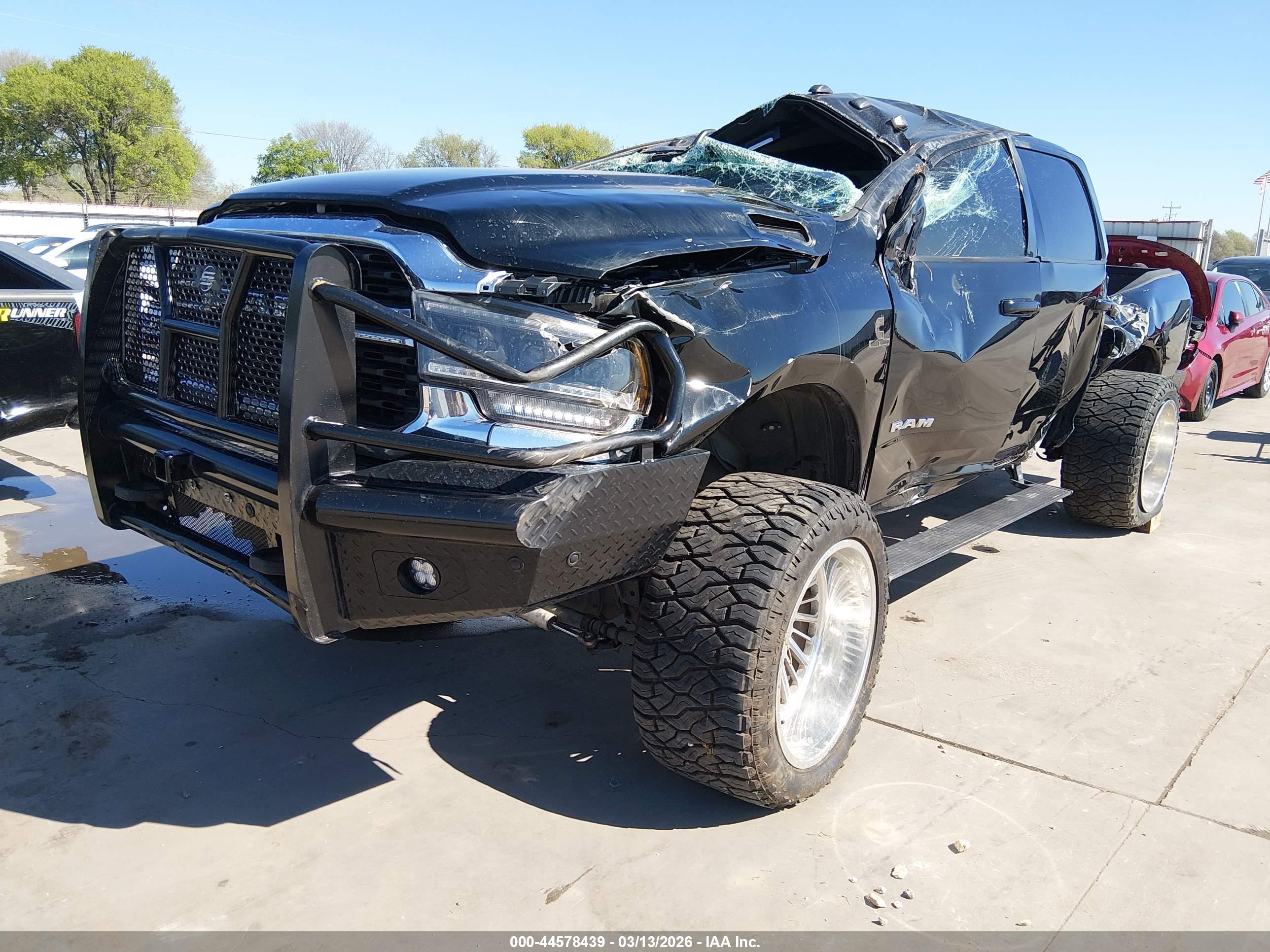 RAM 2500 image 2