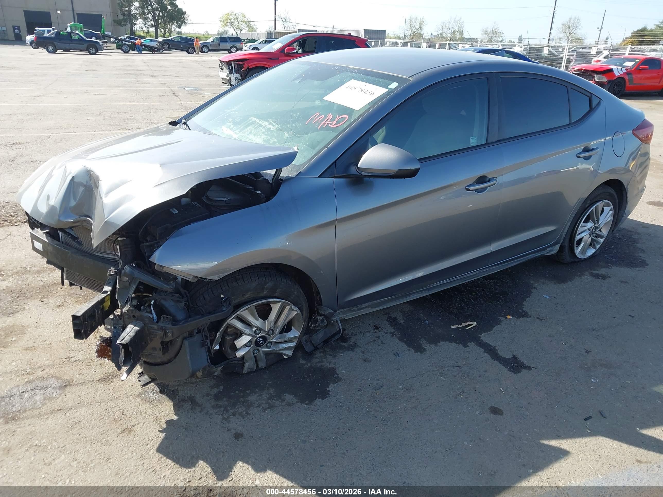 HYUNDAI ELANTRA image 2