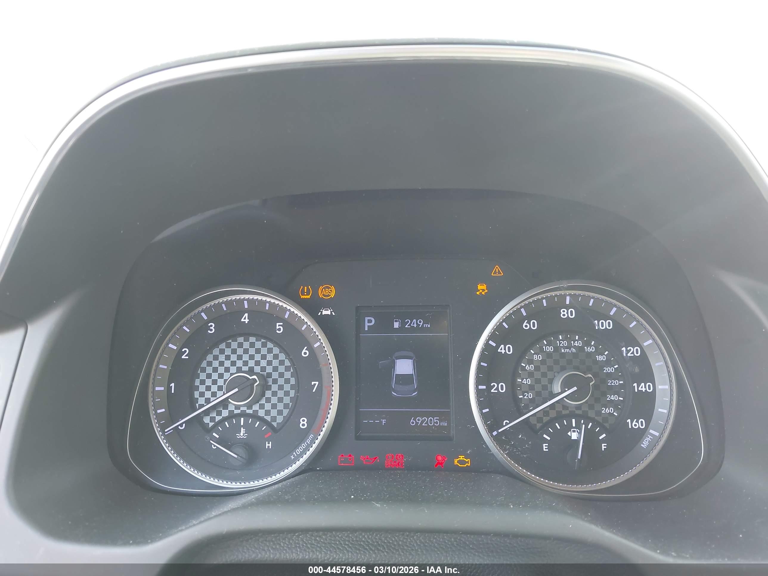 HYUNDAI ELANTRA image 7