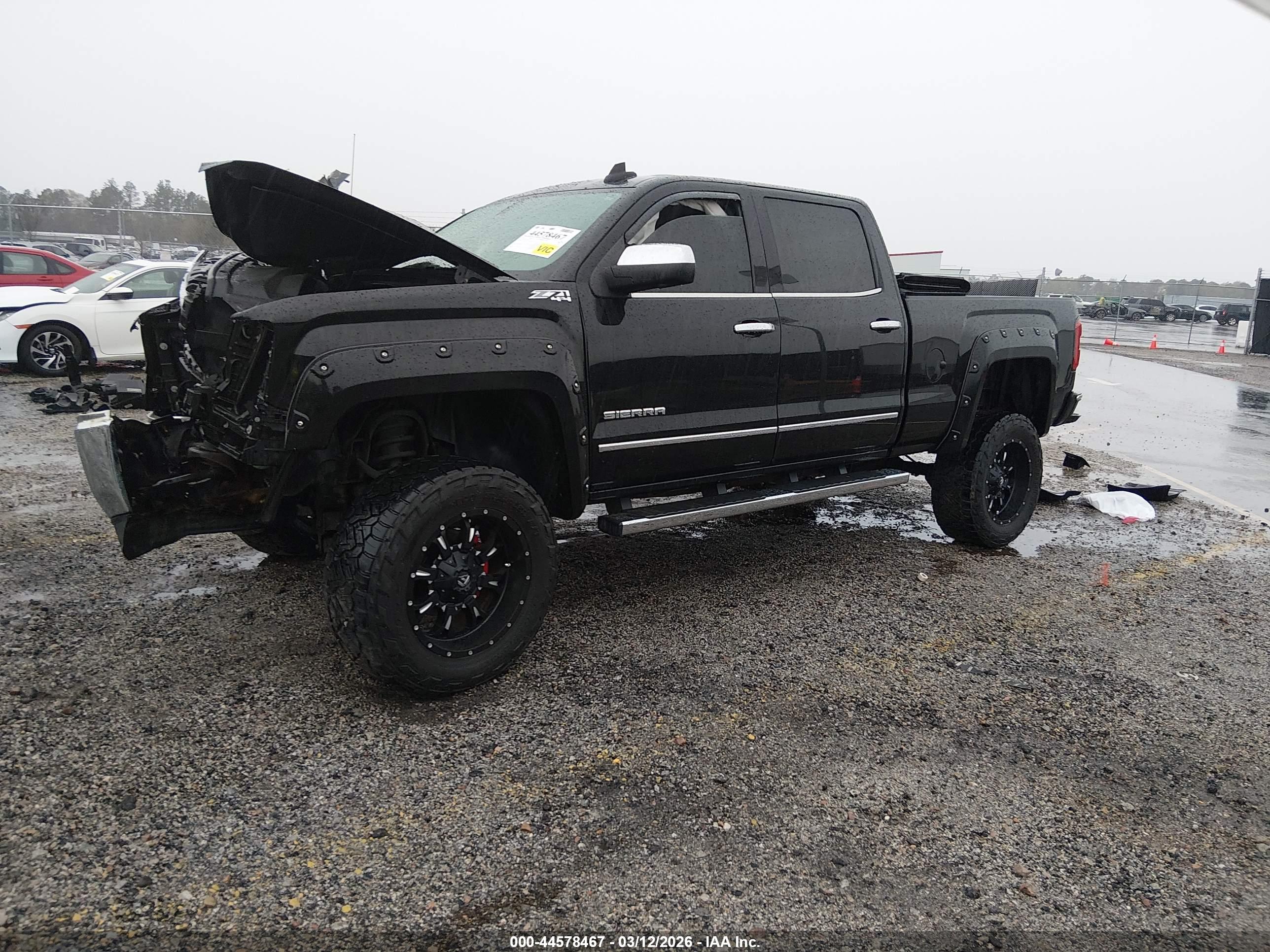 GMC SIERRA image 2