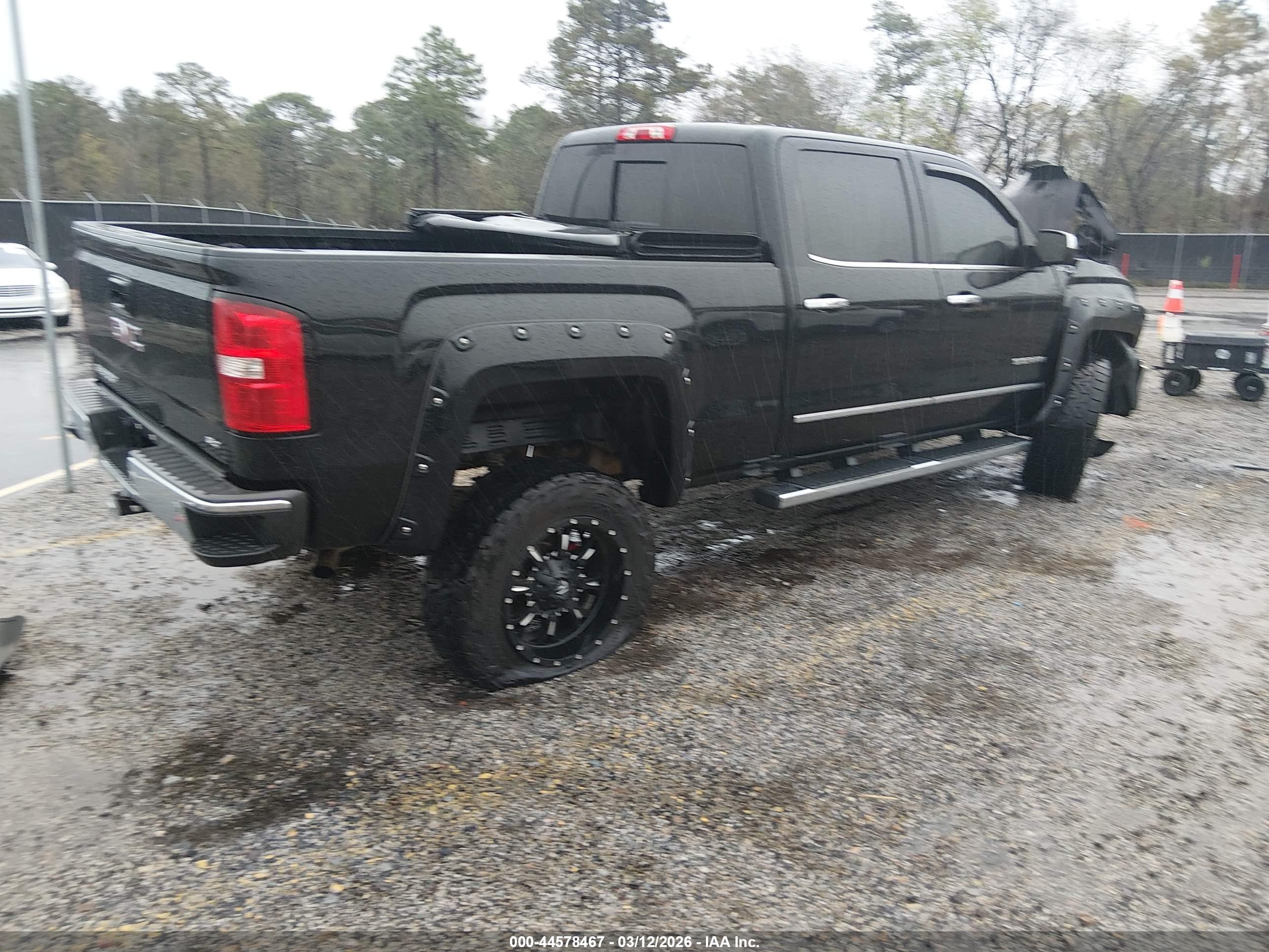 GMC SIERRA image 4