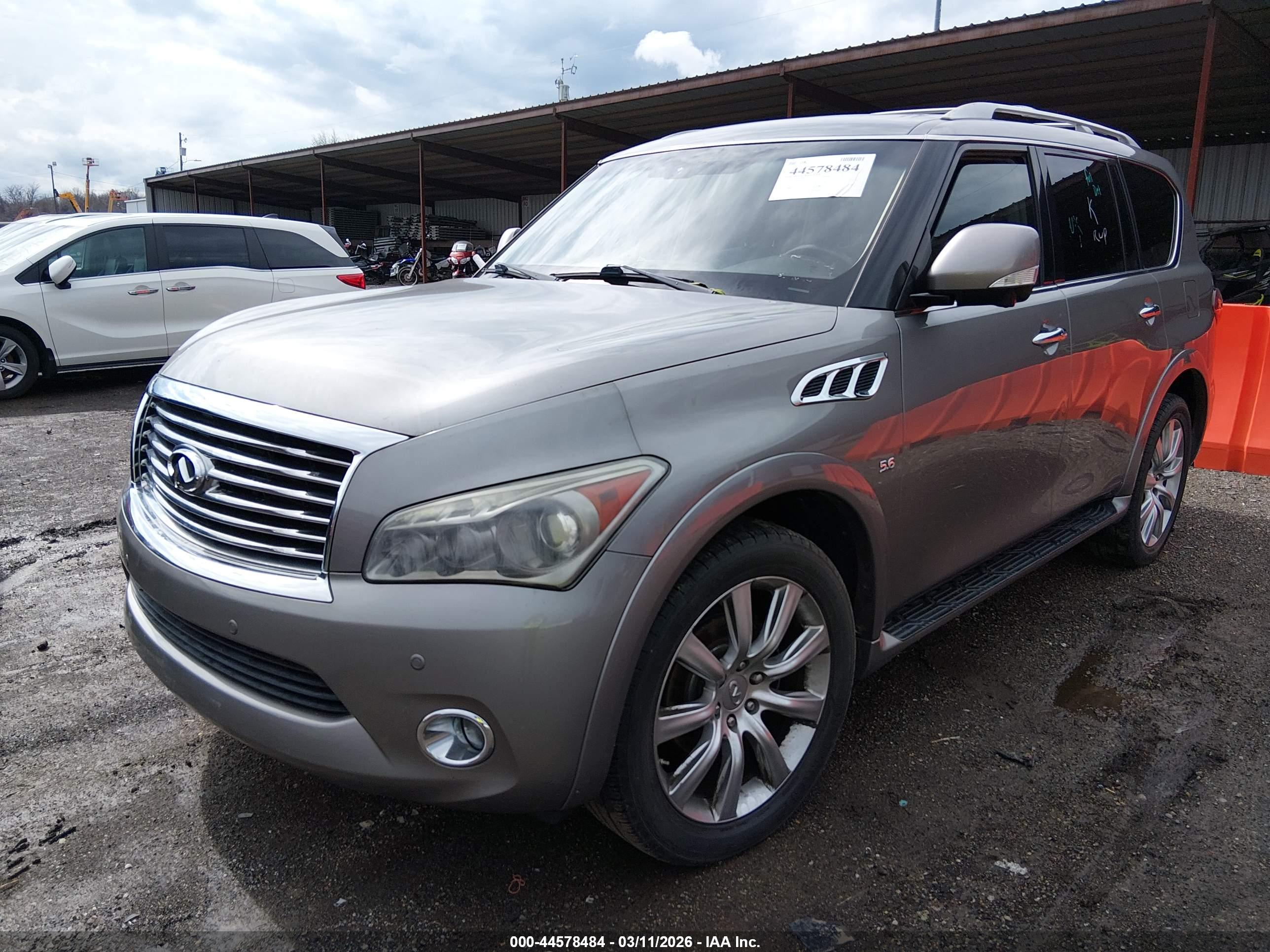 INFINITI QX80 image 2