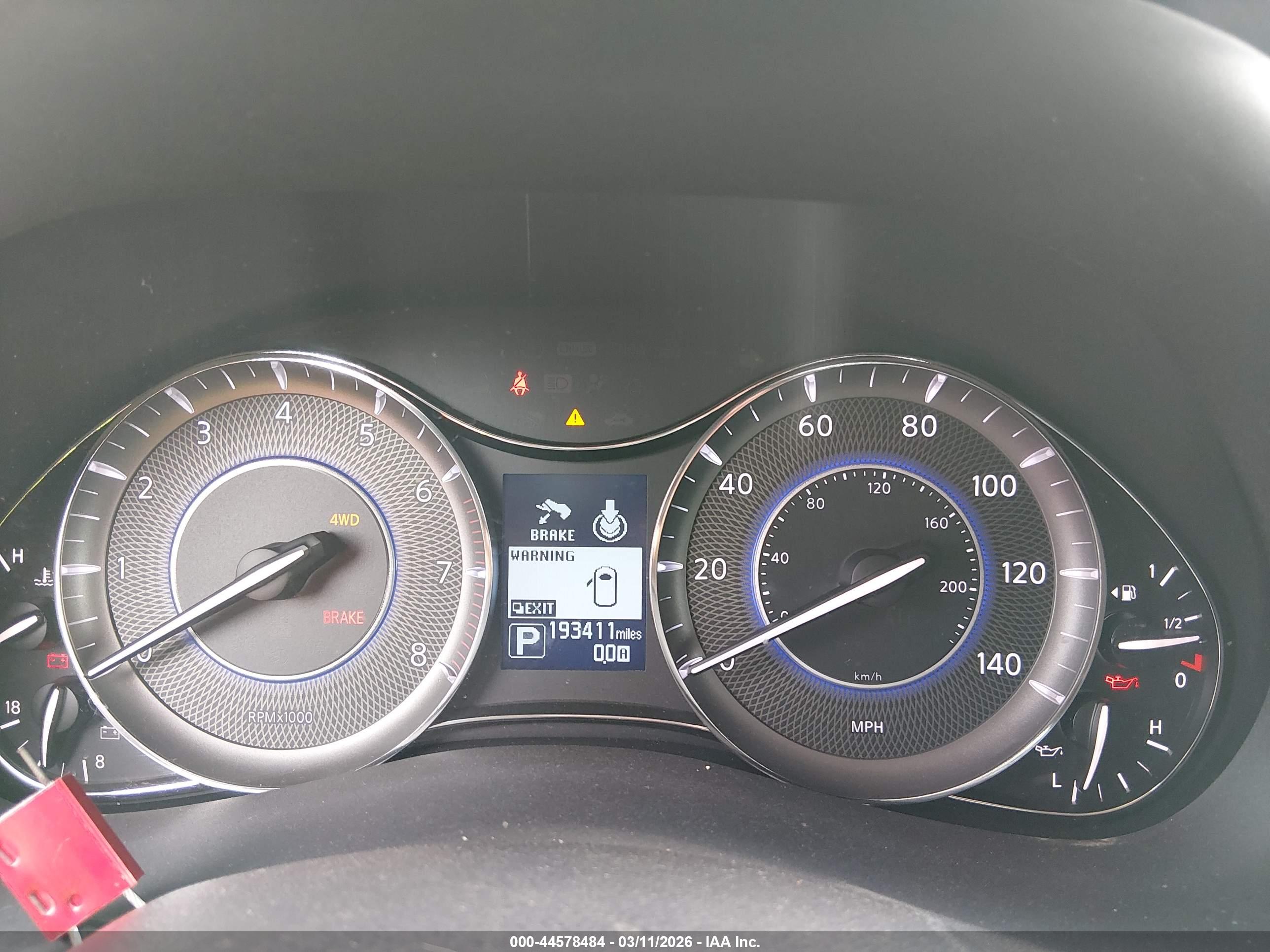 INFINITI QX80 image 7