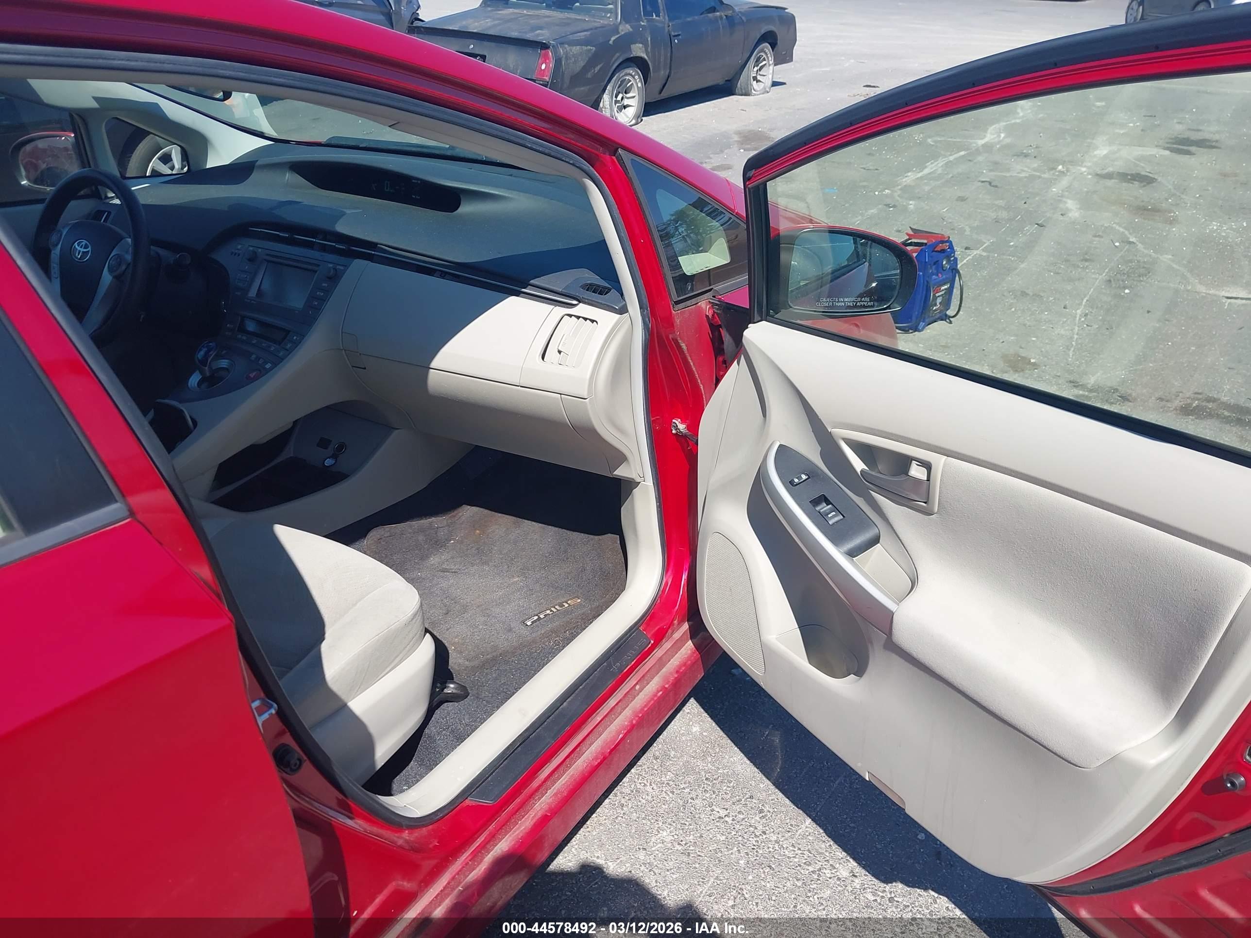 TOYOTA PRIUS image 5
