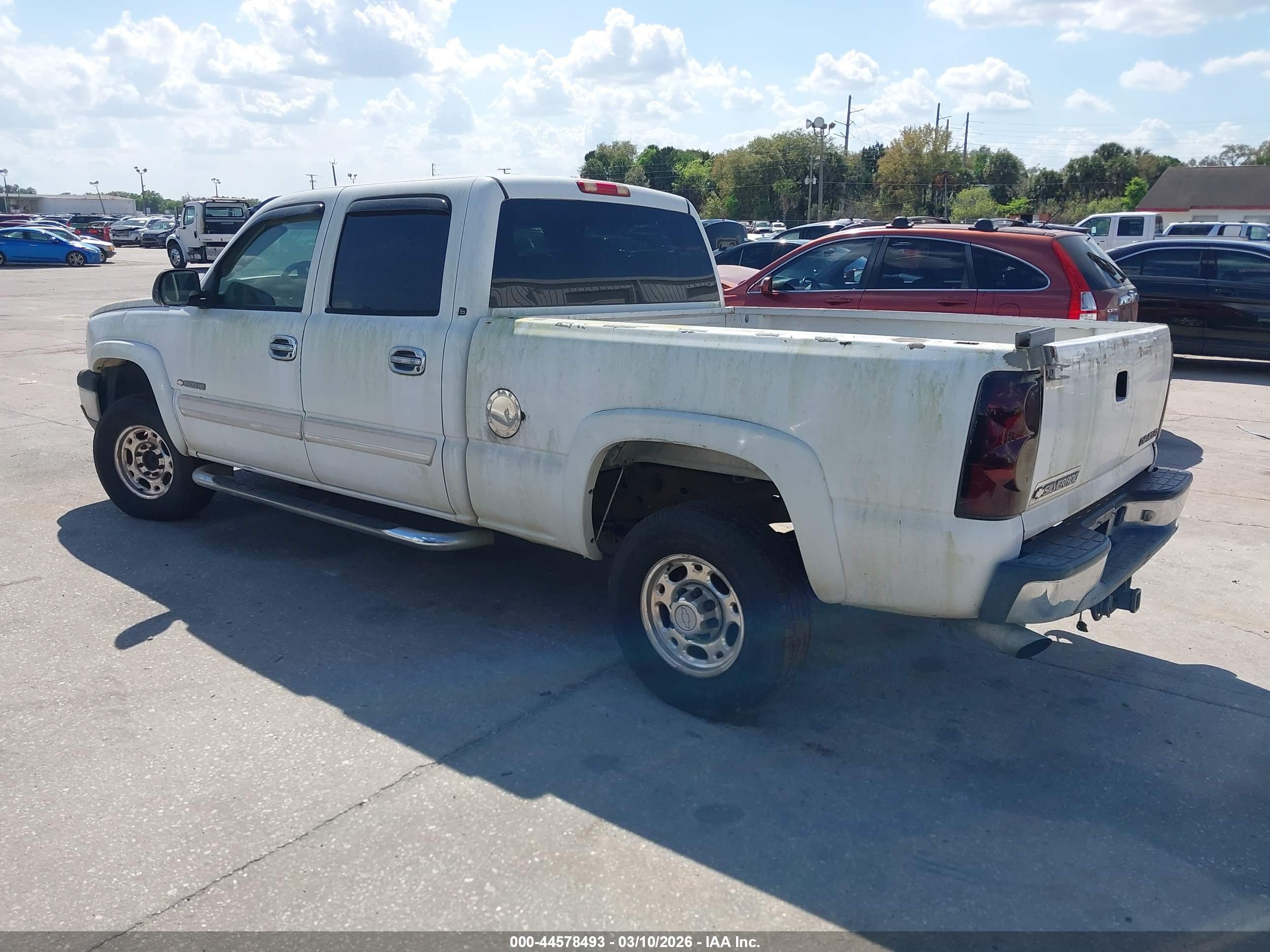 CHEVROLET SILVERADO image 3