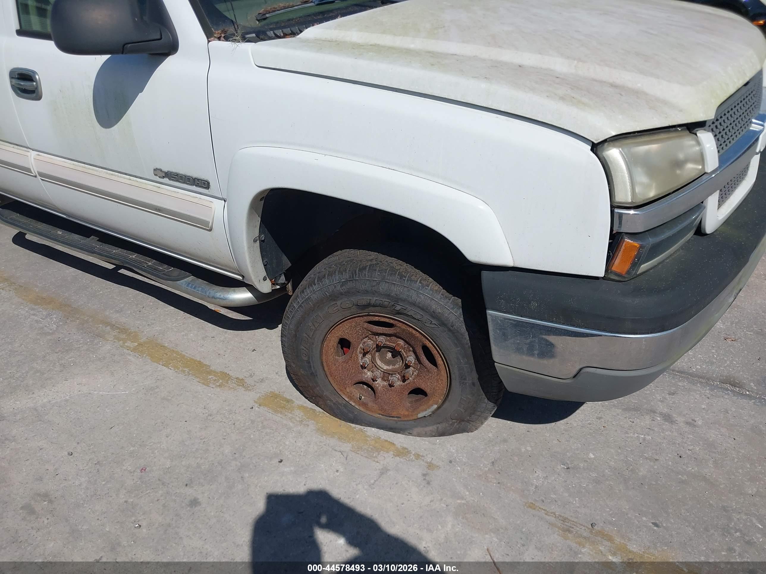 CHEVROLET SILVERADO image 6
