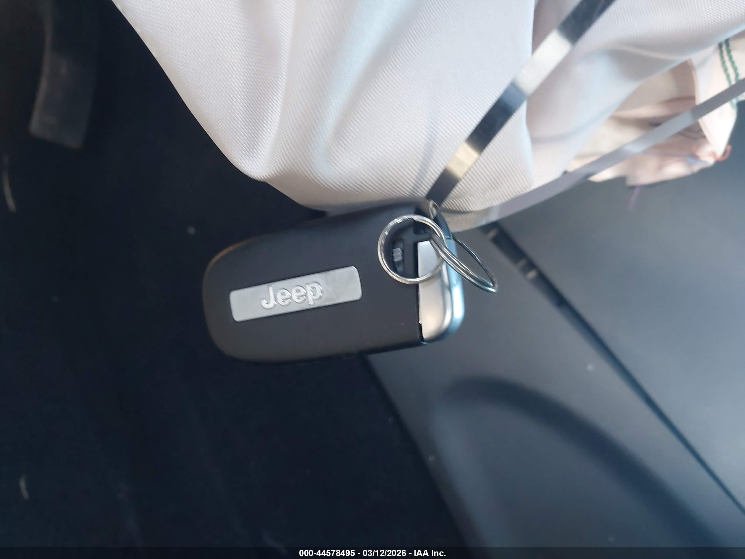 JEEP GRAND image 11