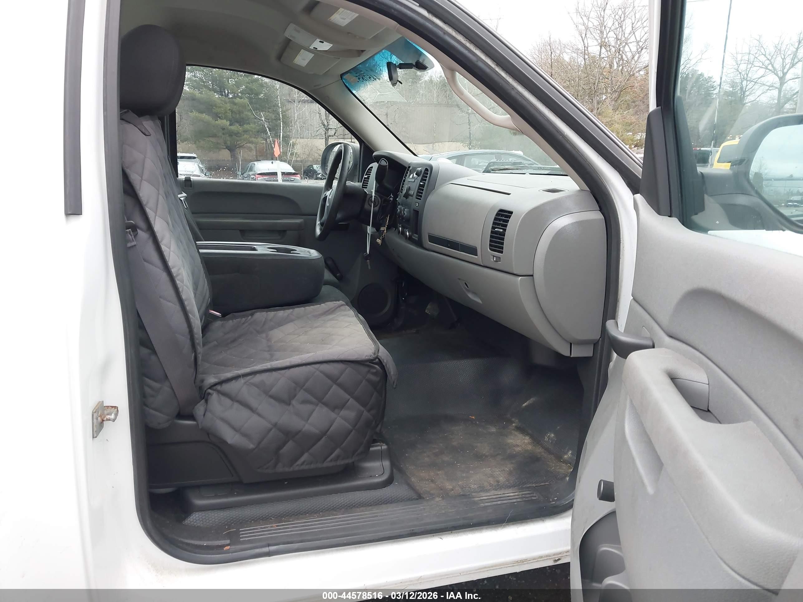 GMC SIERRA image 5
