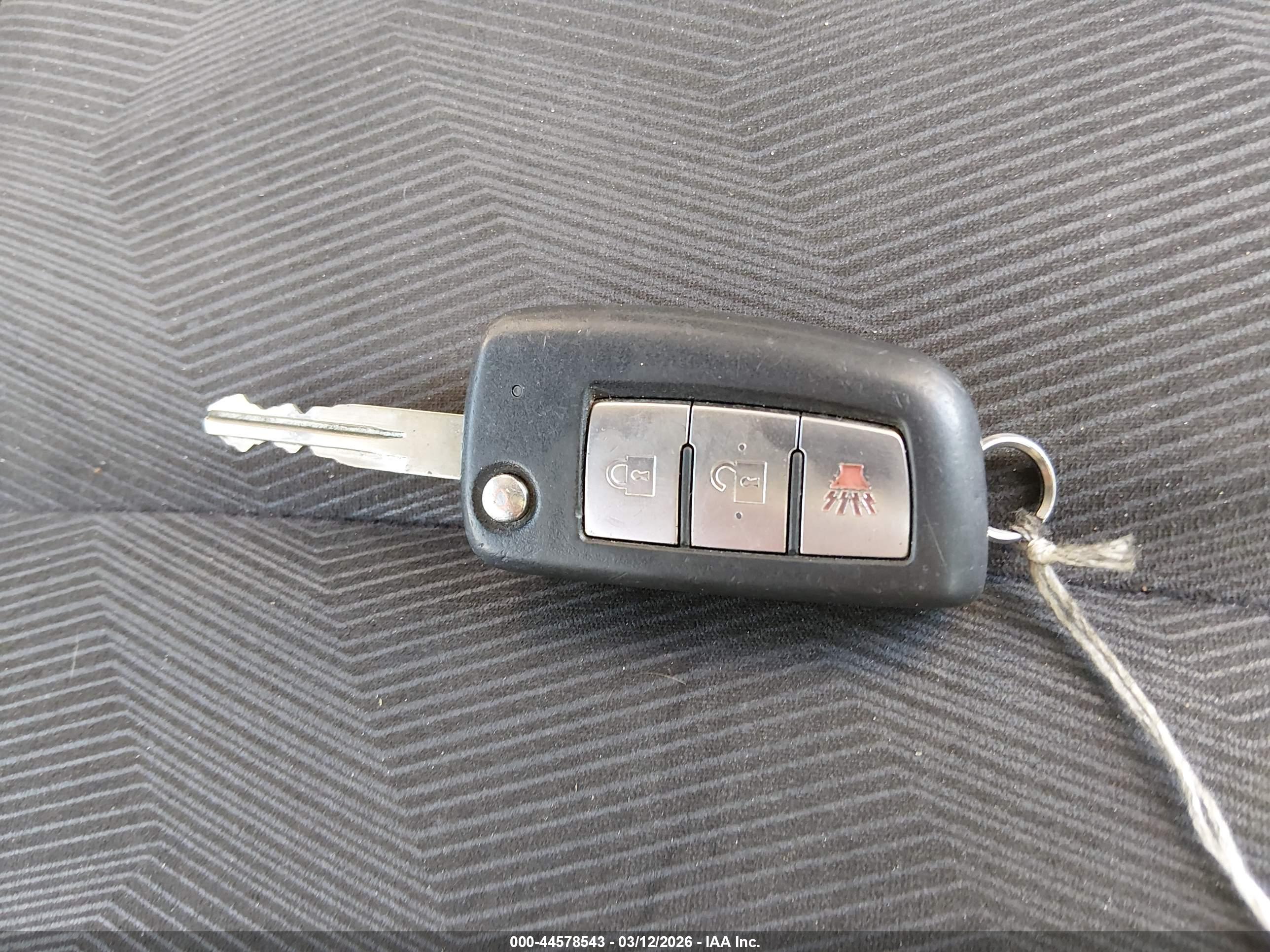 NISSAN ROGUE image 11
