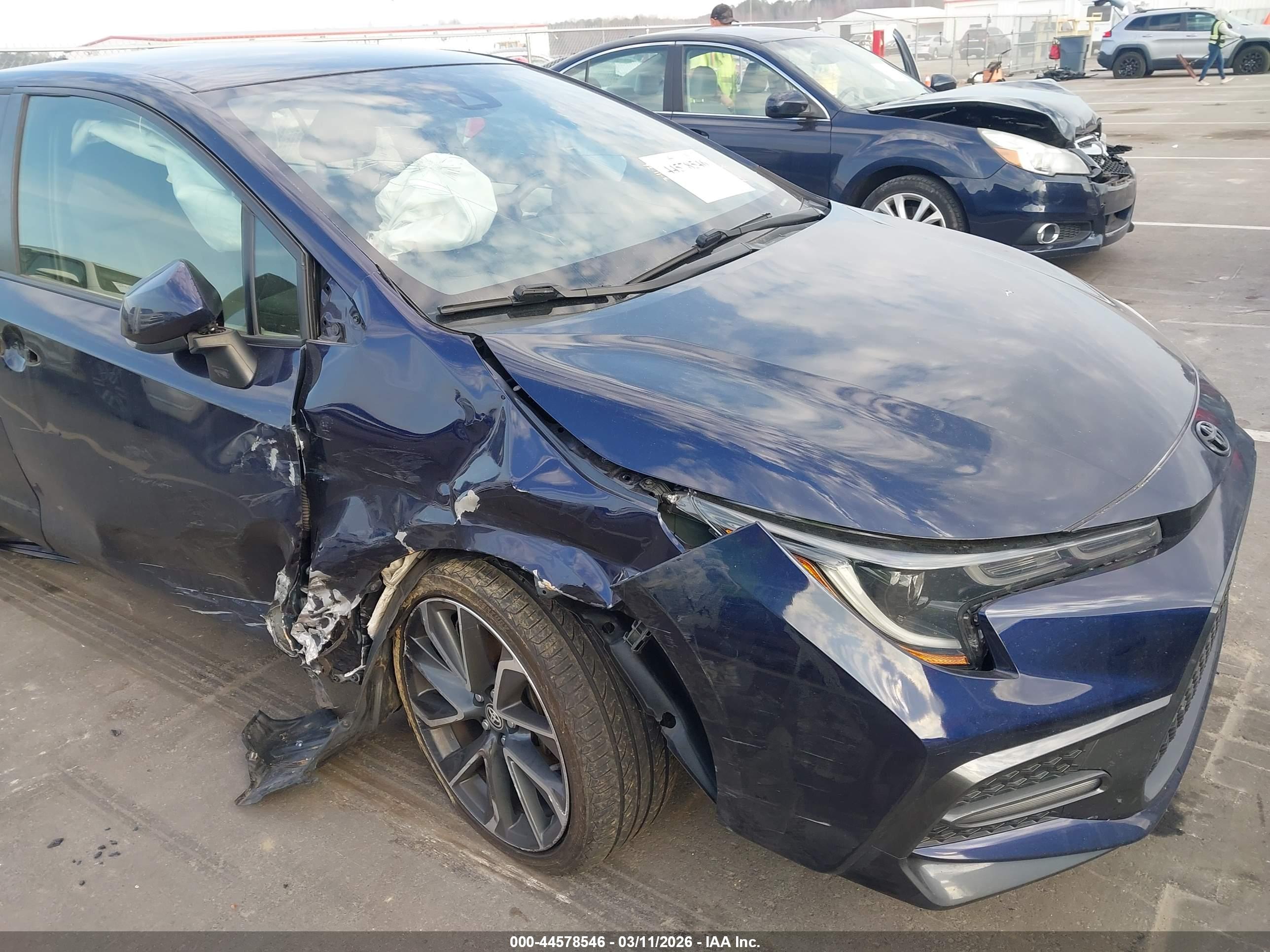 TOYOTA COROLLA image 6