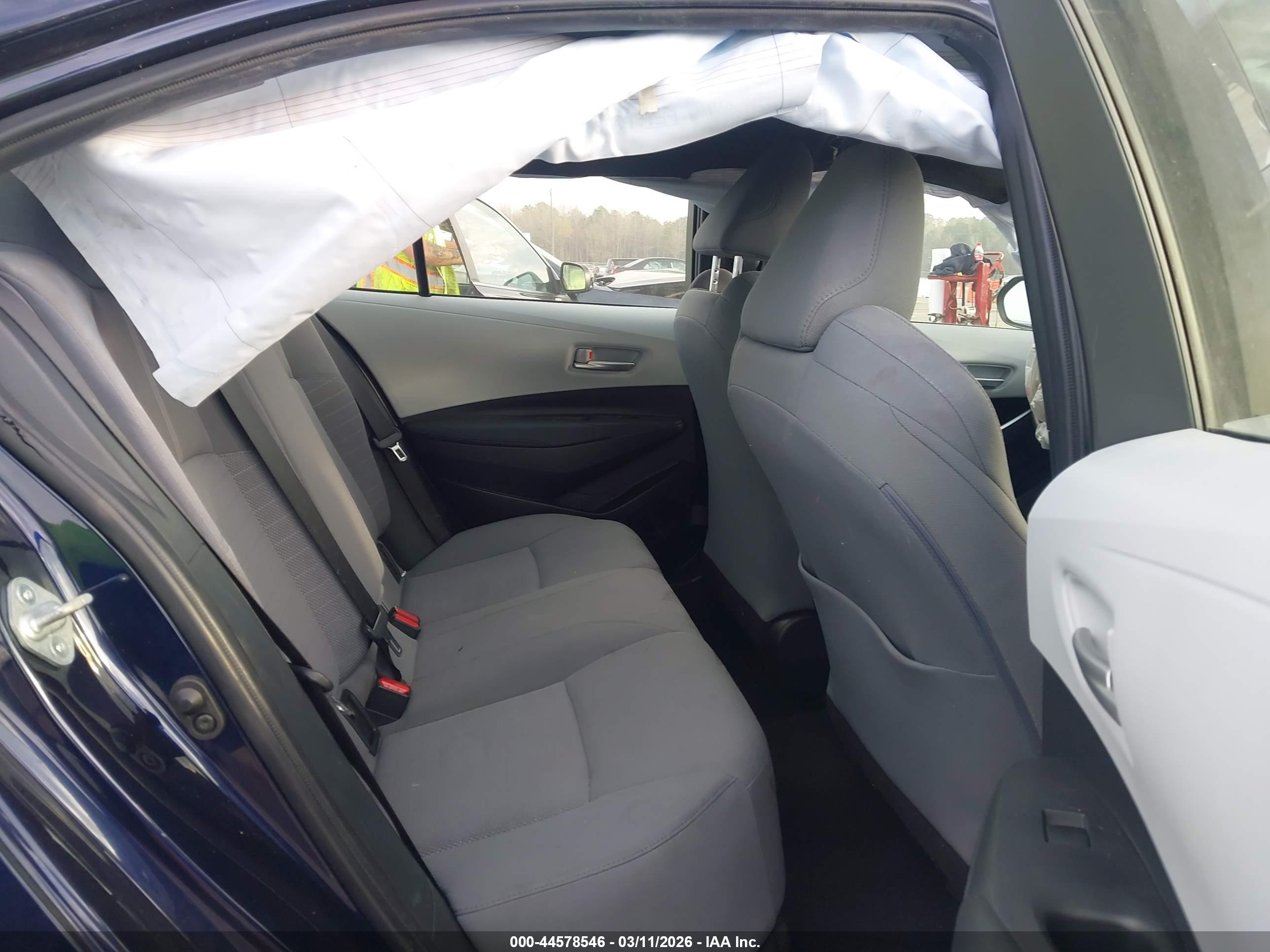 TOYOTA COROLLA image 8