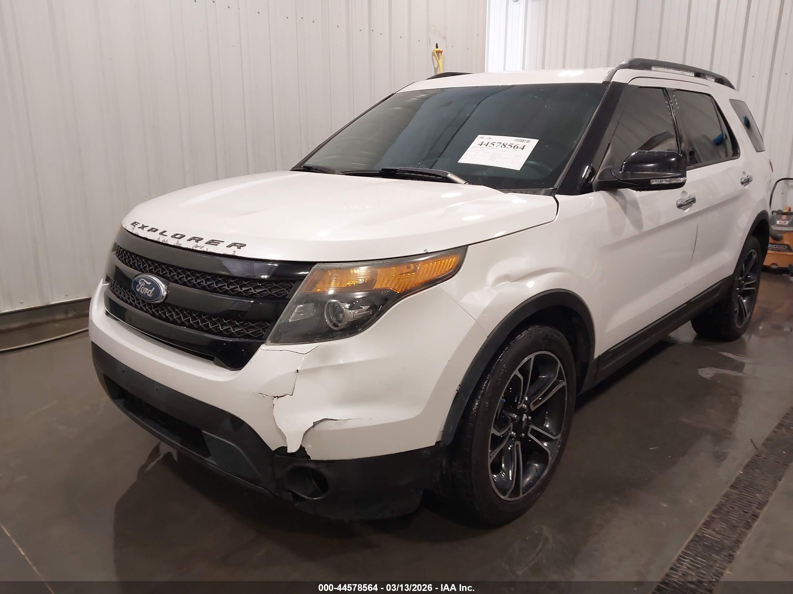 FORD EXPLORER image 6
