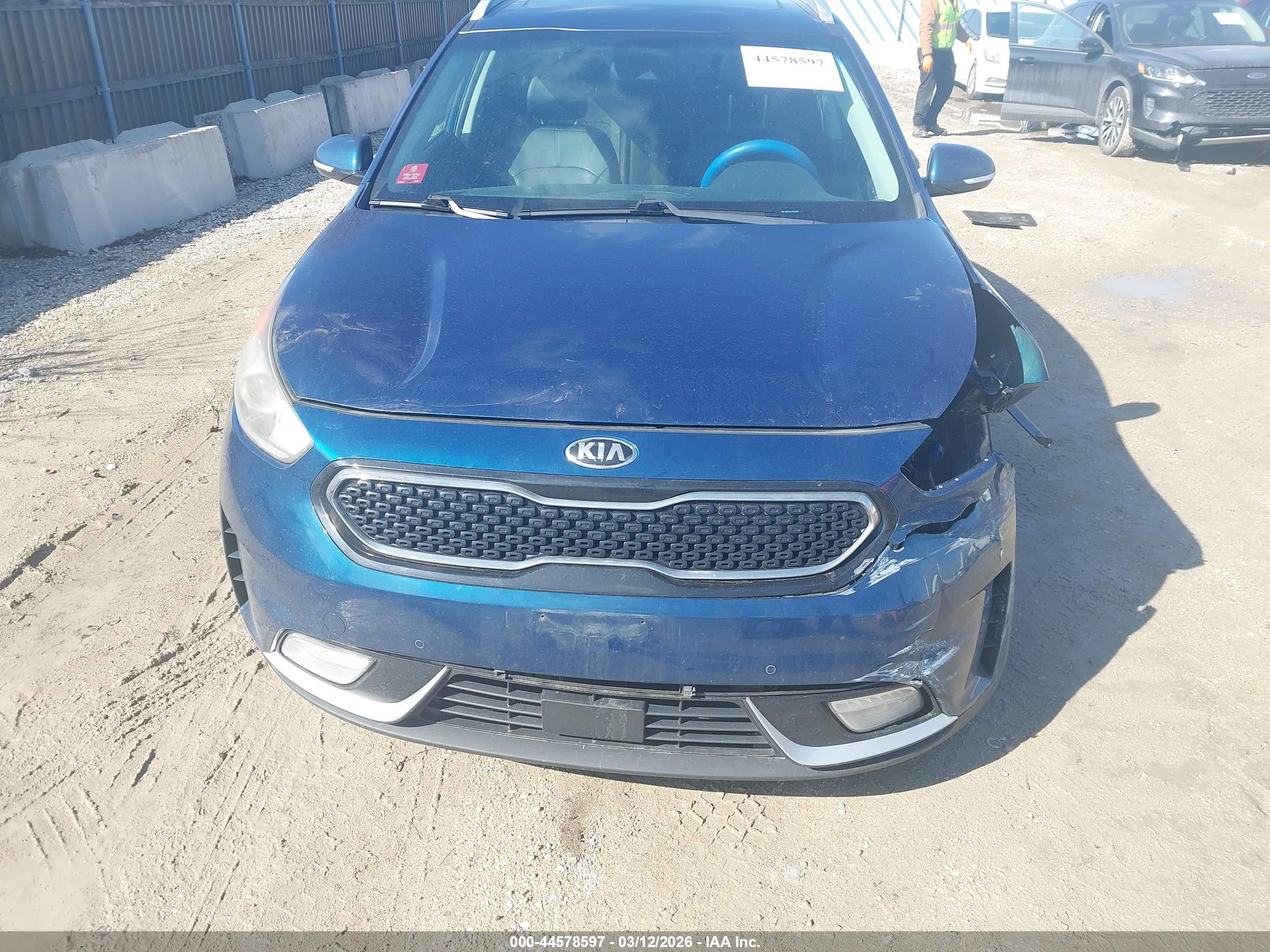 KIA NIRO image 10