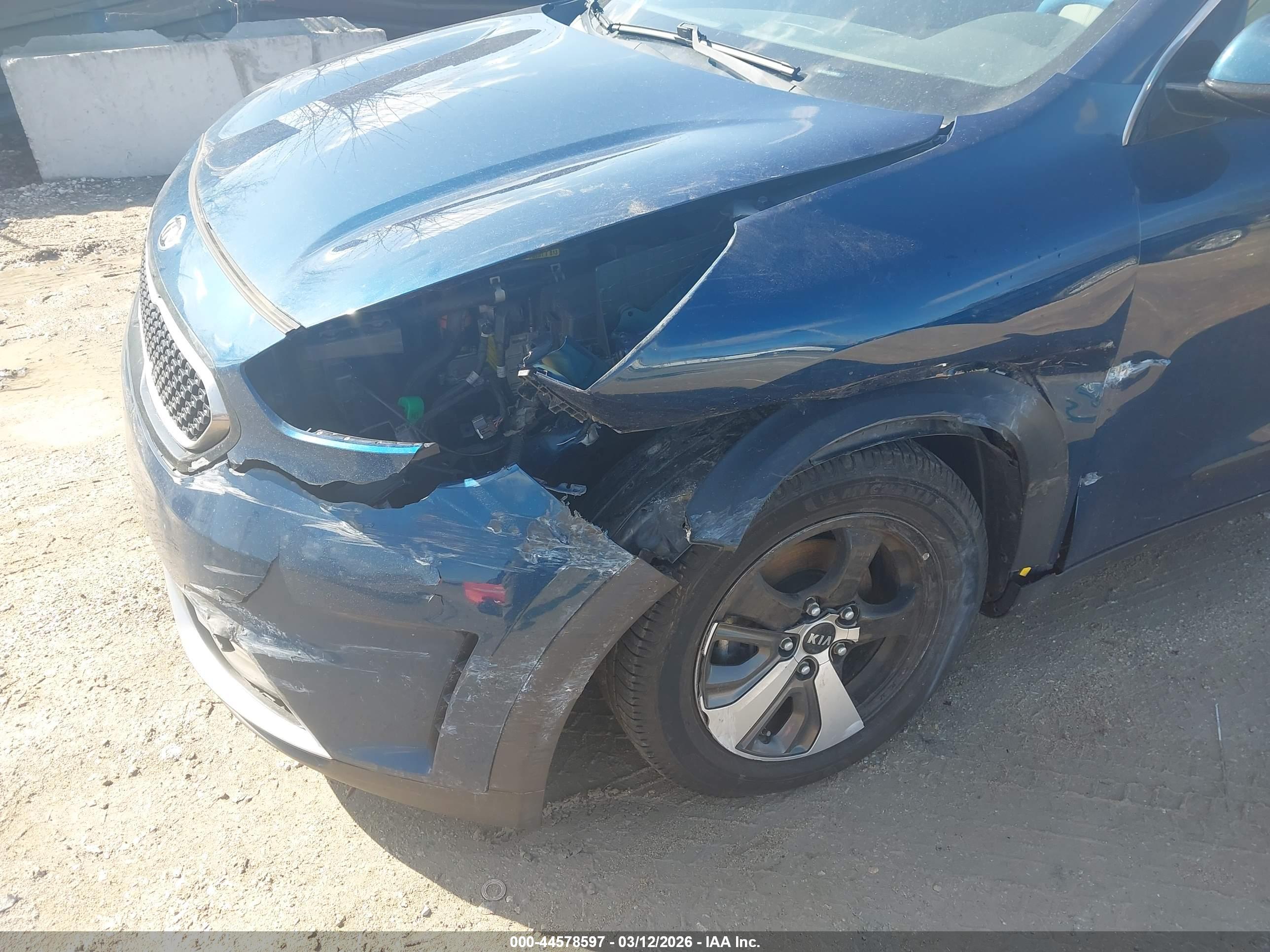 KIA NIRO image 6