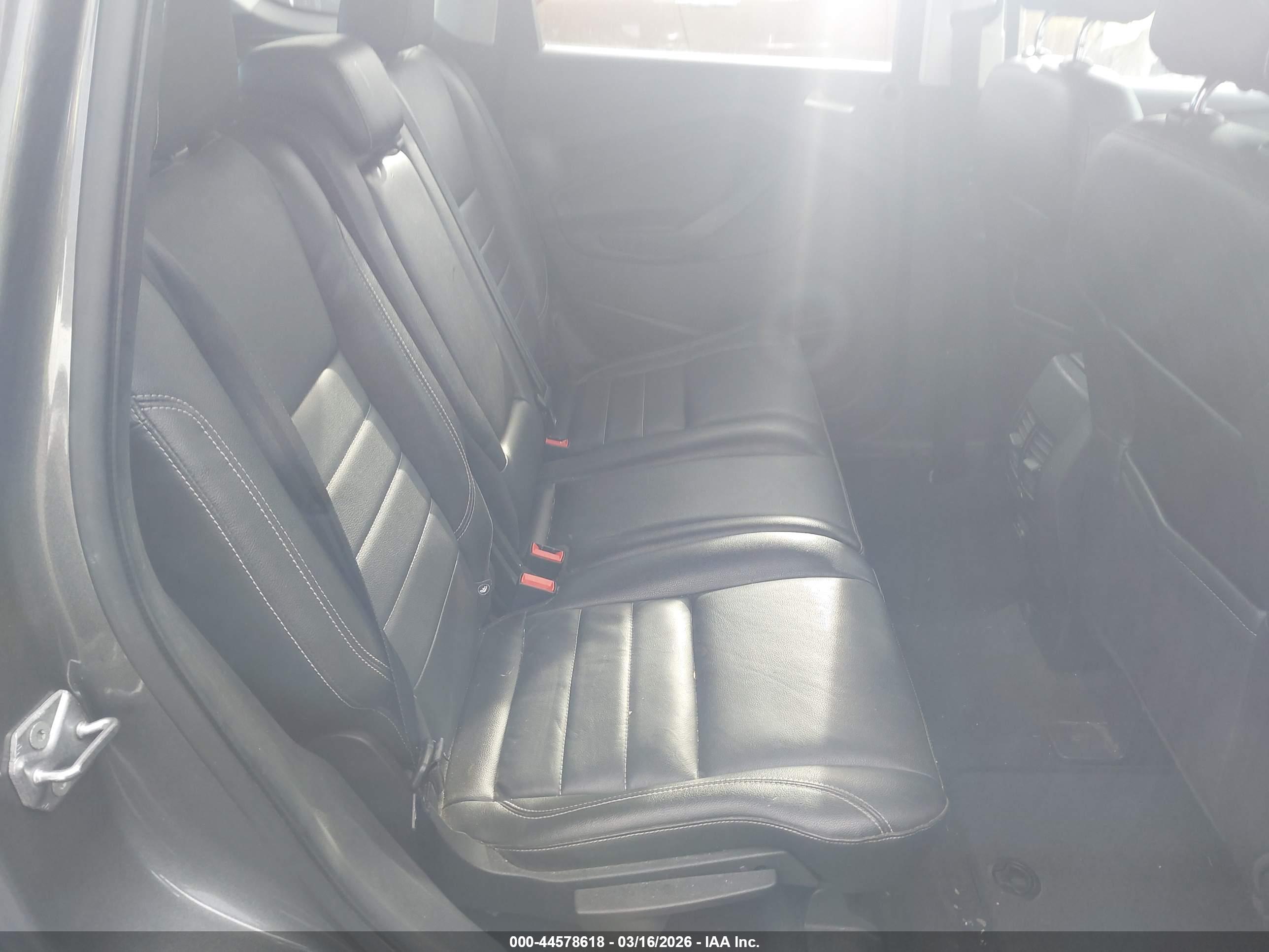 FORD ESCAPE image 8
