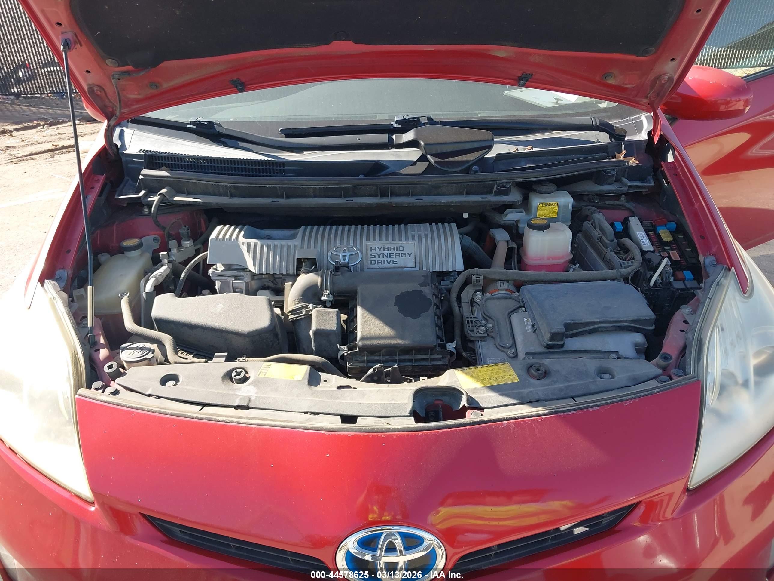 TOYOTA PRIUS image 10