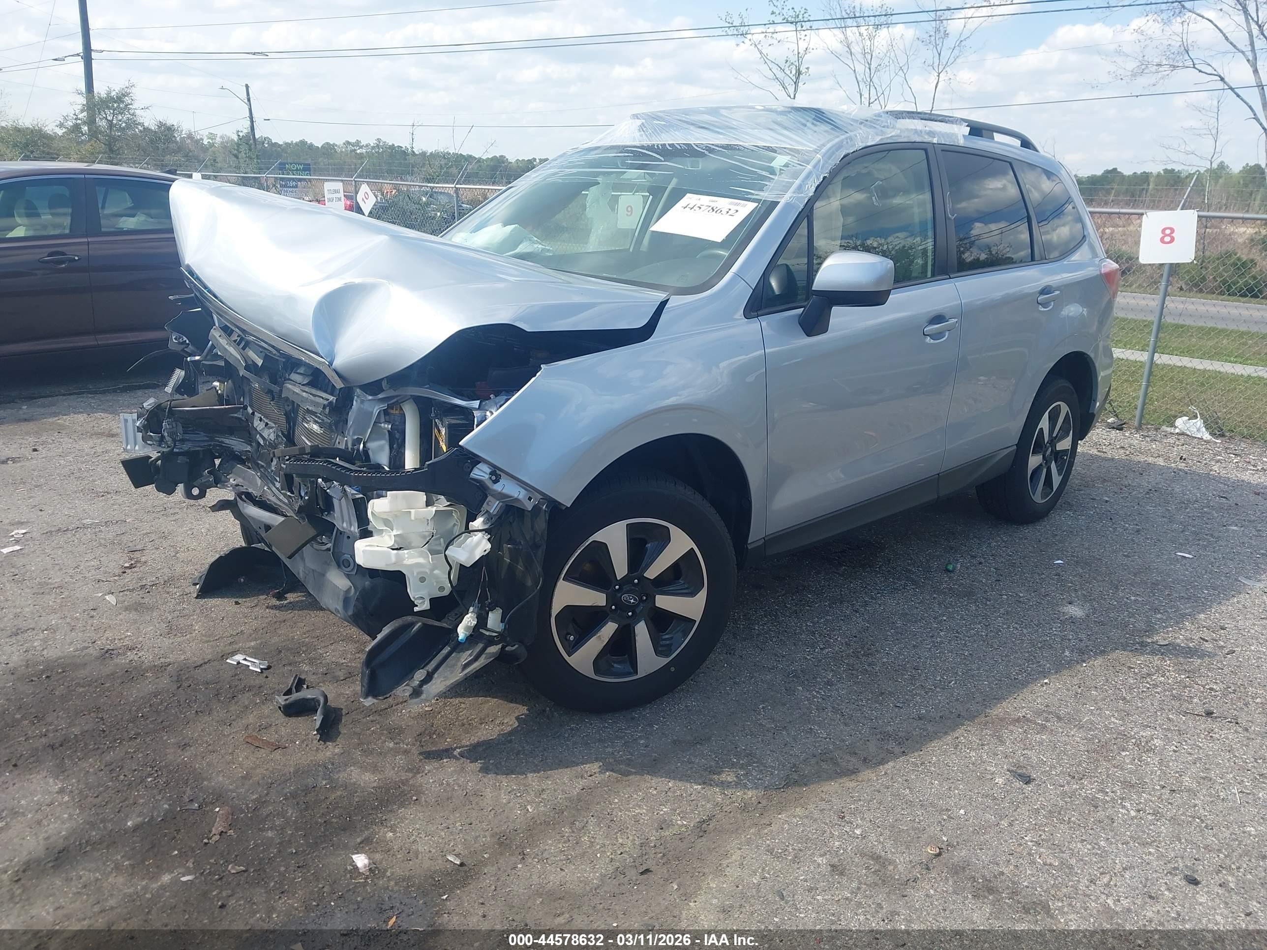 SUBARU FORESTER image 2